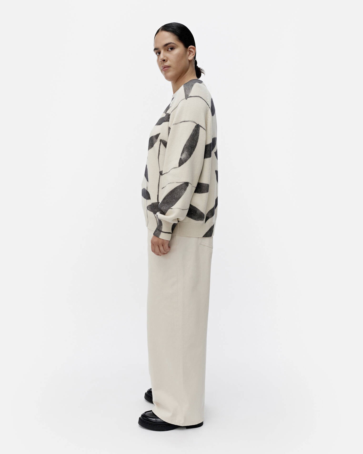 Viivoja Paju knitted pullover