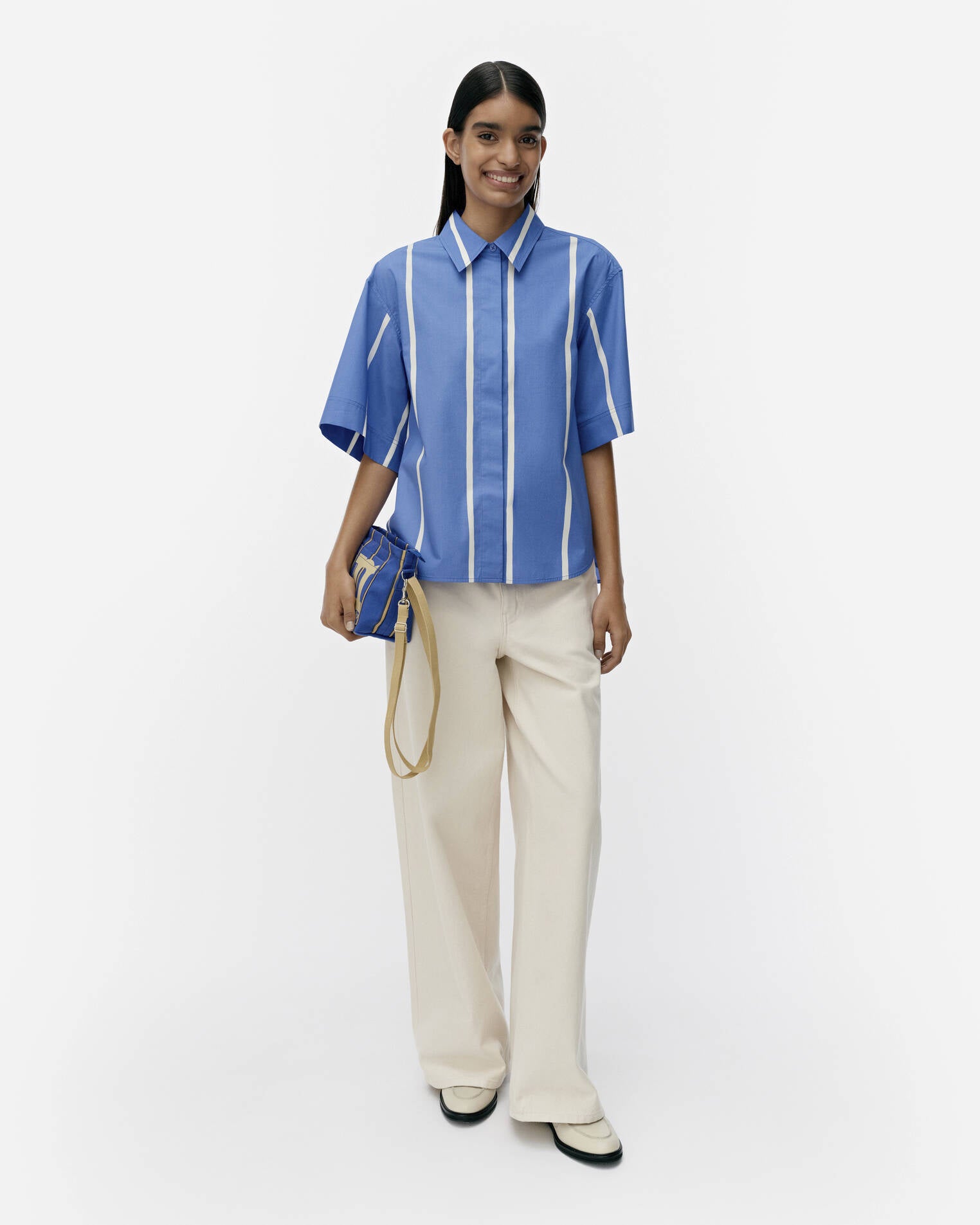 Sinertävä Puhveli blouse