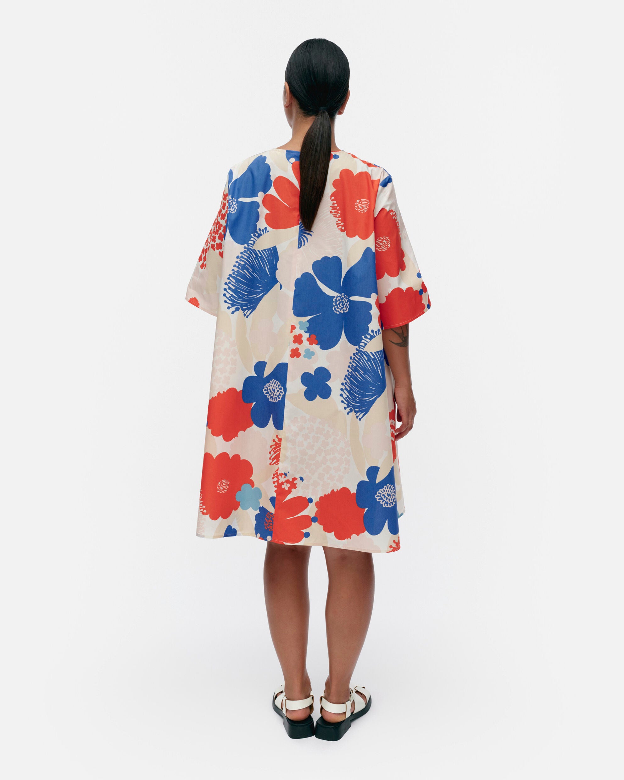 Kukkiva Suvikimppu dress