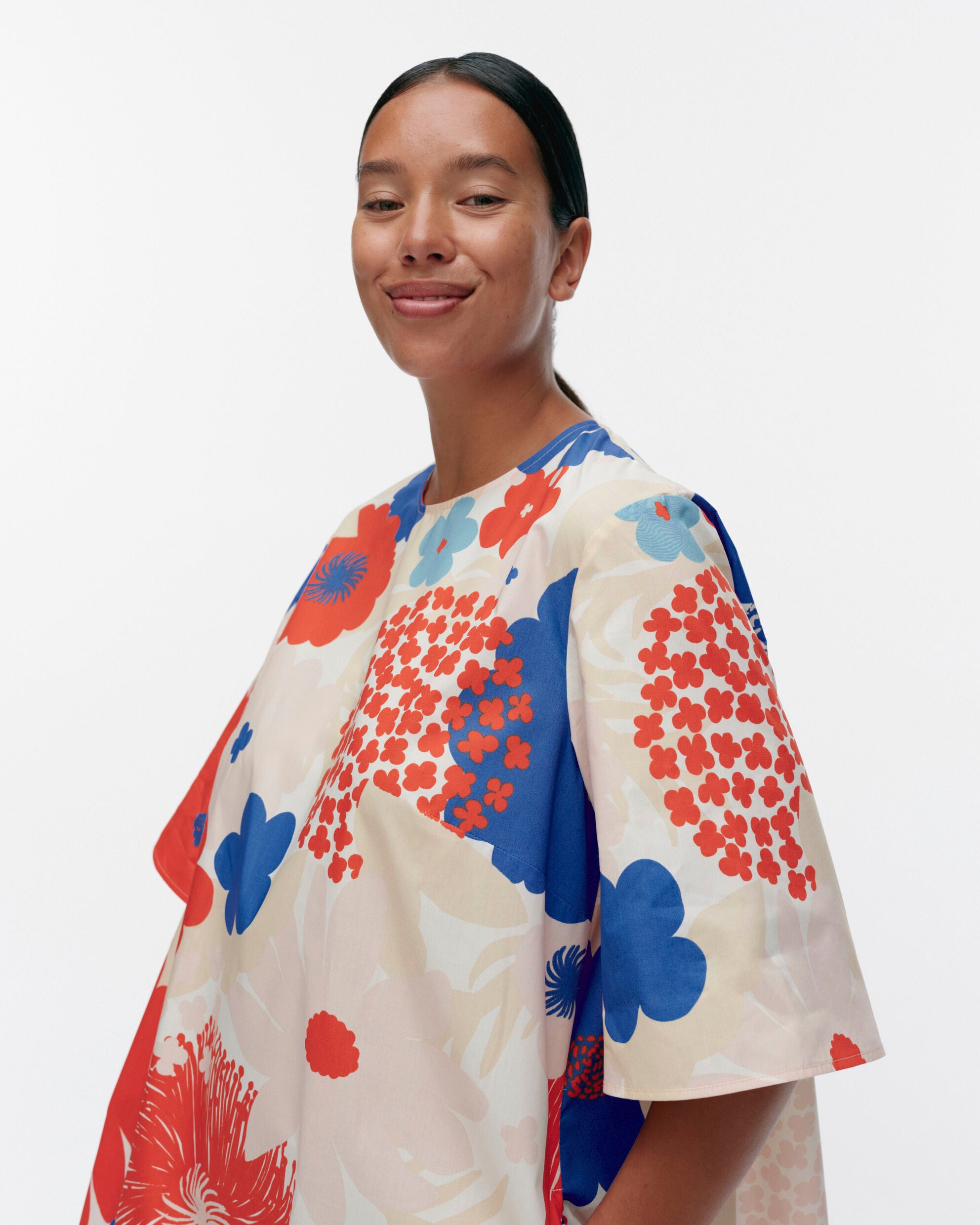 Kukkiva Suvikimppu dress