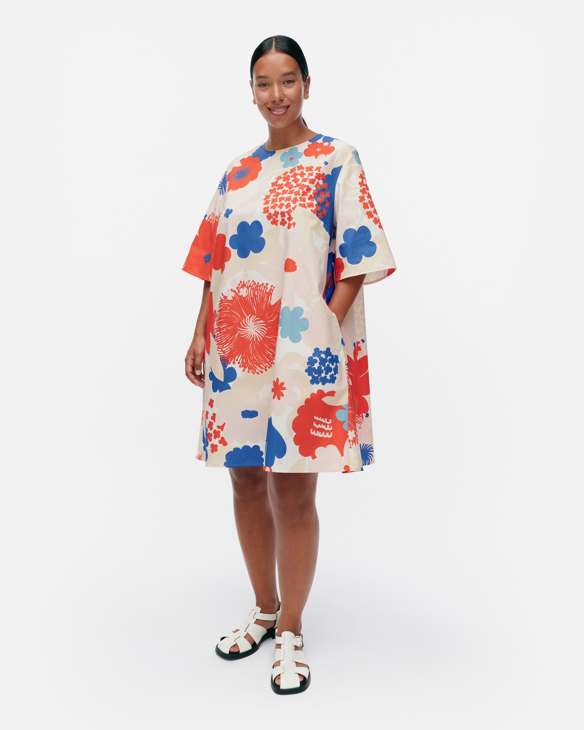 Kukkiva Suvikimppu dress