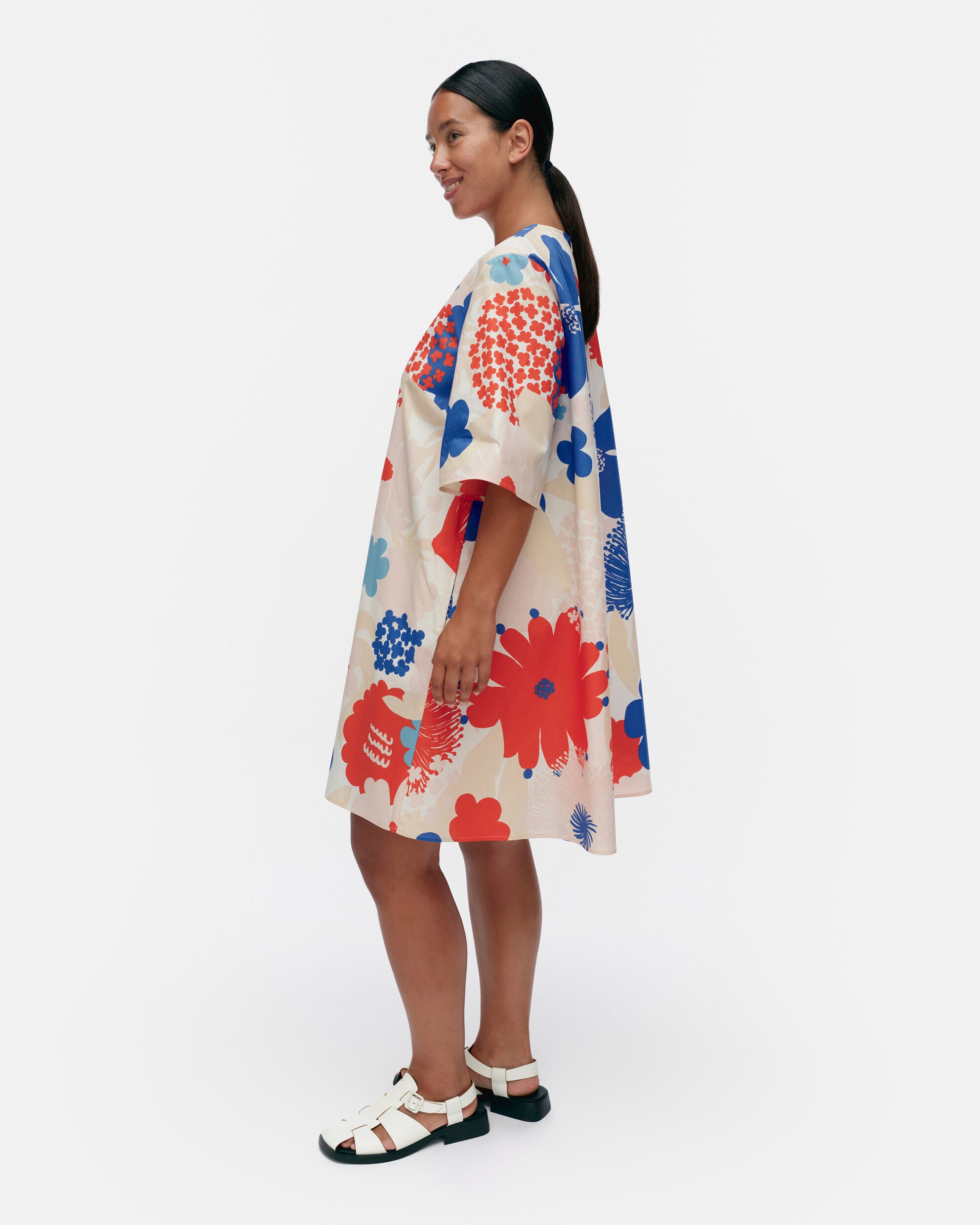 Kukkiva Suvikimppu dress