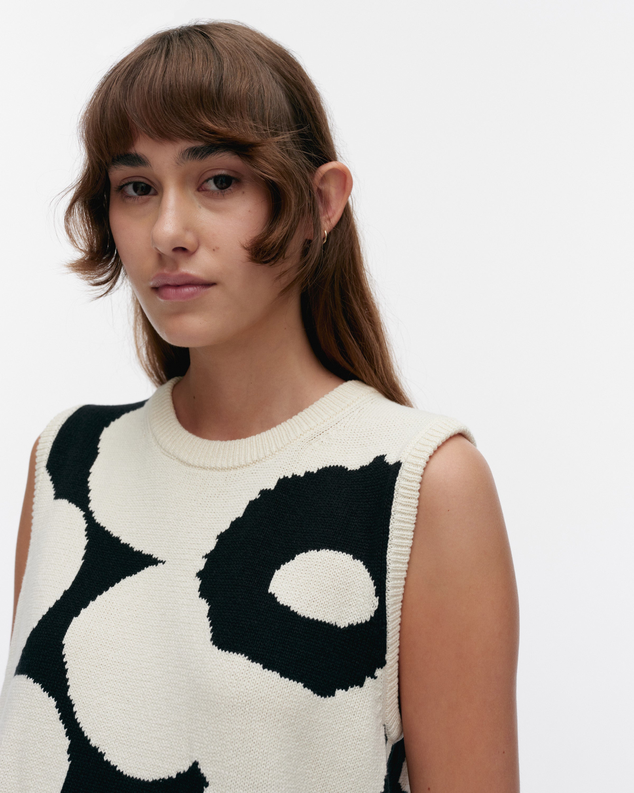 Pioneeri Unikko knitted cotton vest