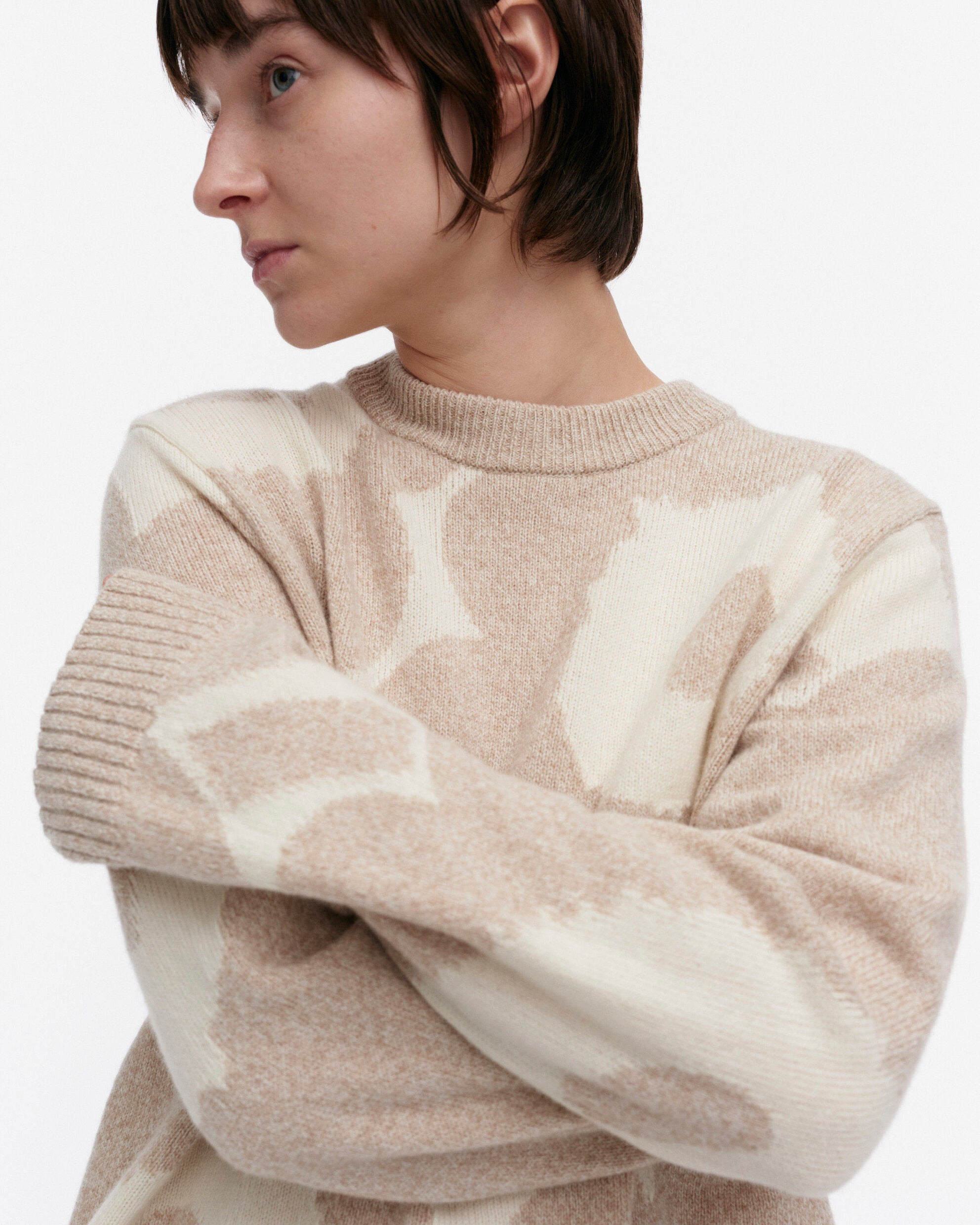 Pull-over tricoté Aatto Unikko