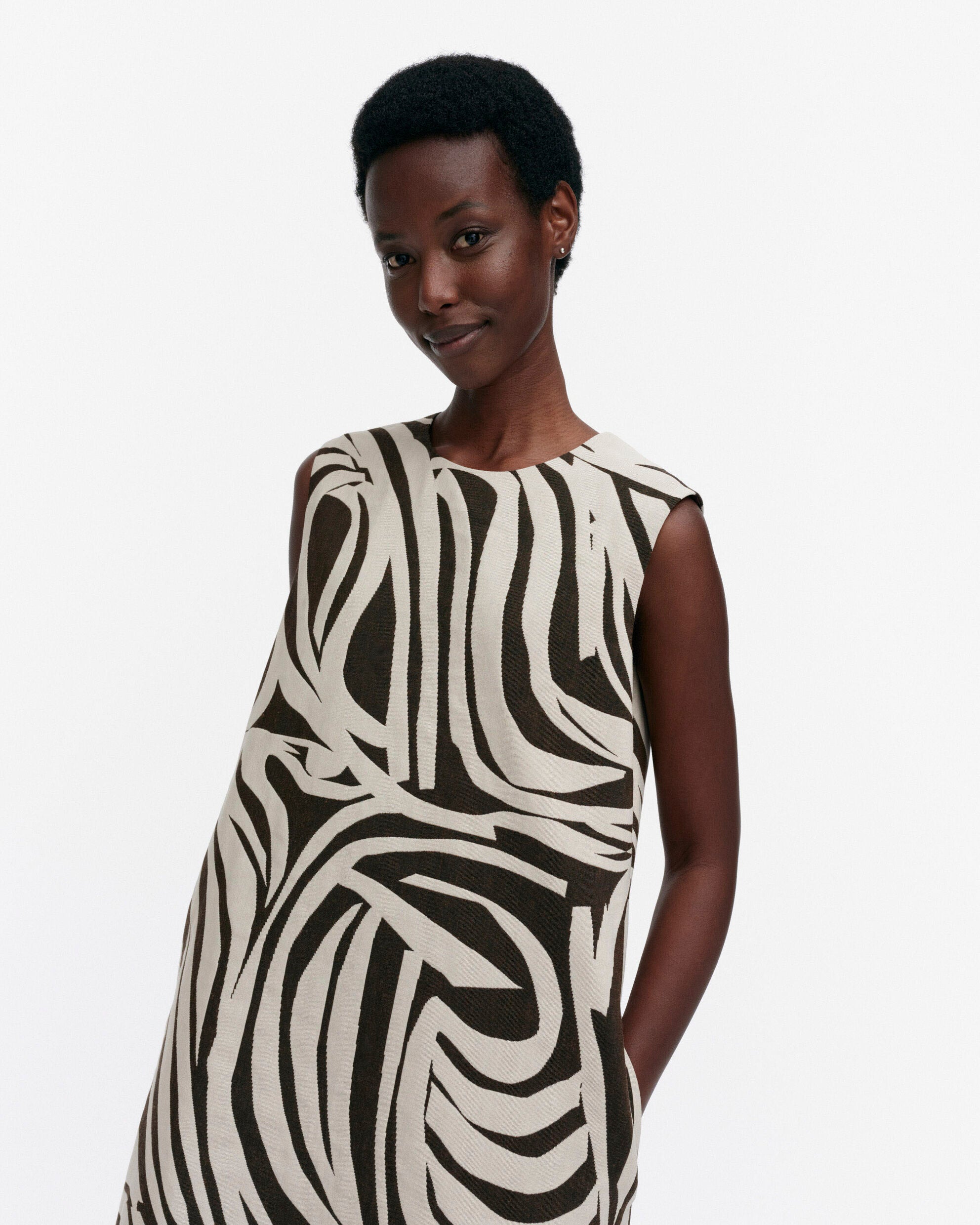 Hahmo Jokuraita dress