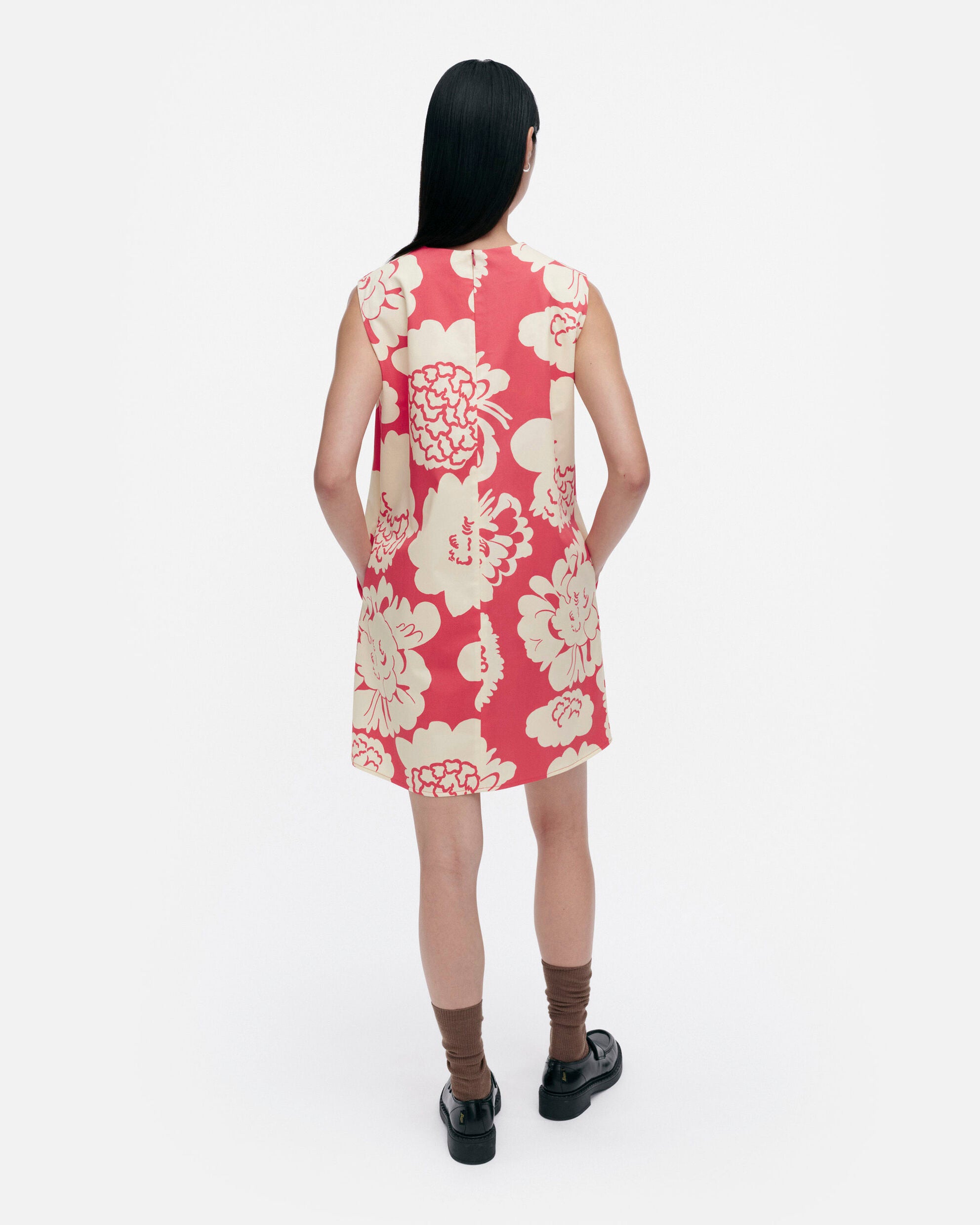 Siluetti Pioni dress