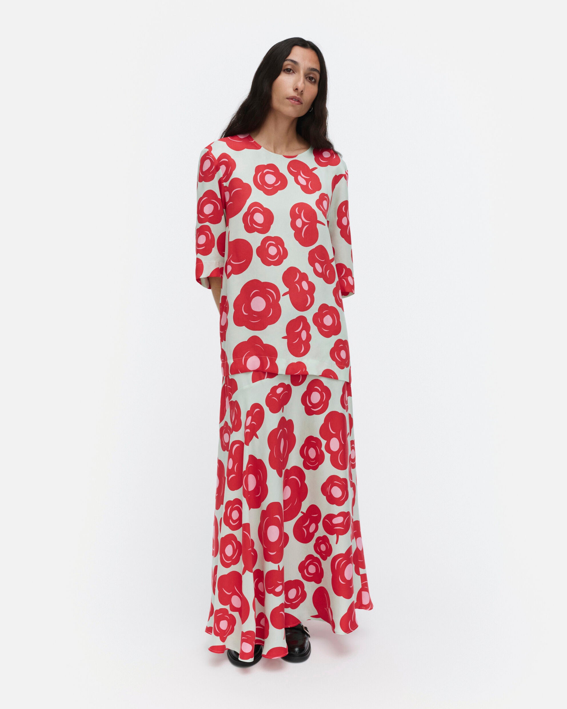 marimekko× フラワーパターン スパッツ Tanssit Tumma Skirt