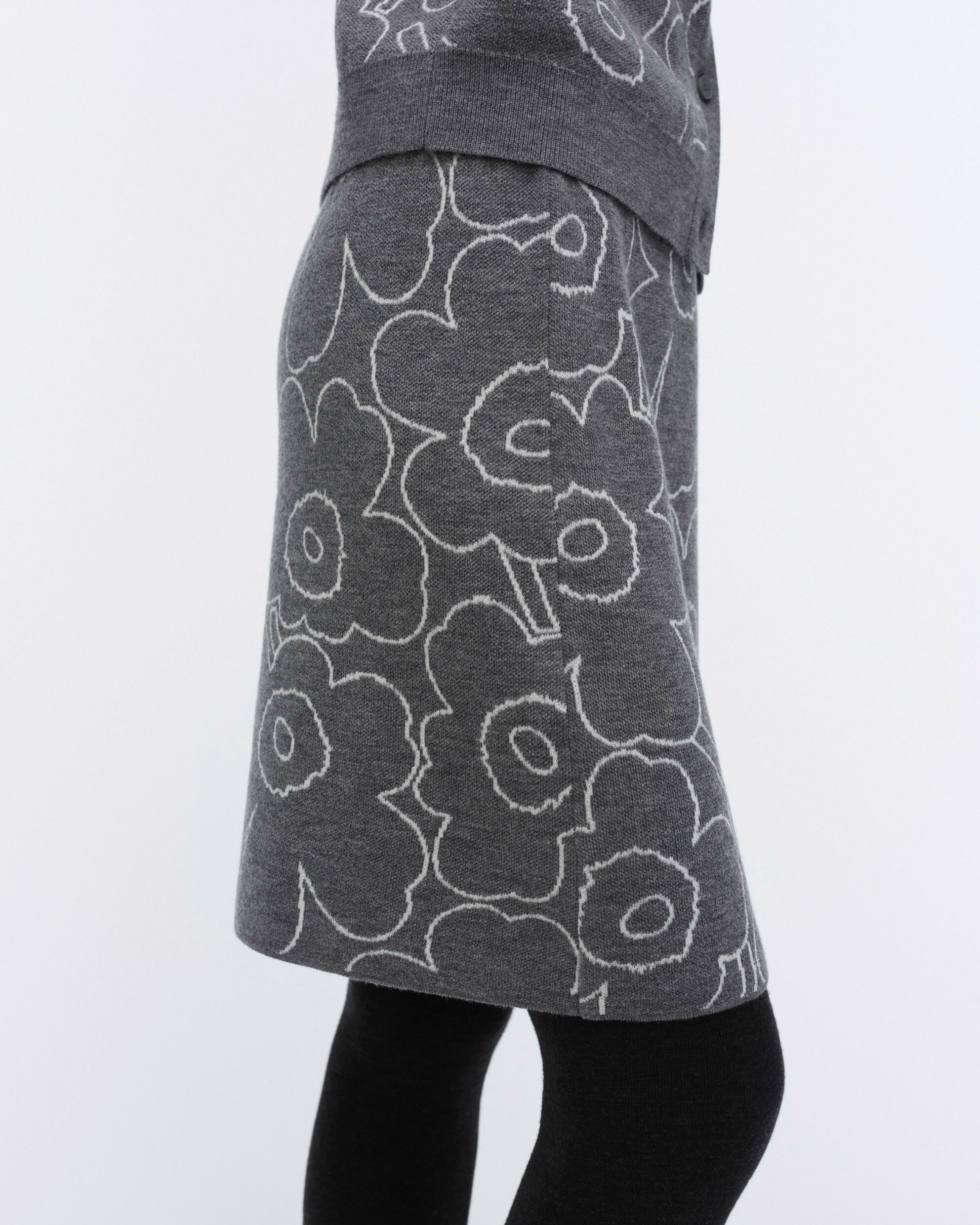 Vapaus Piirto Unikko Knitted skirt