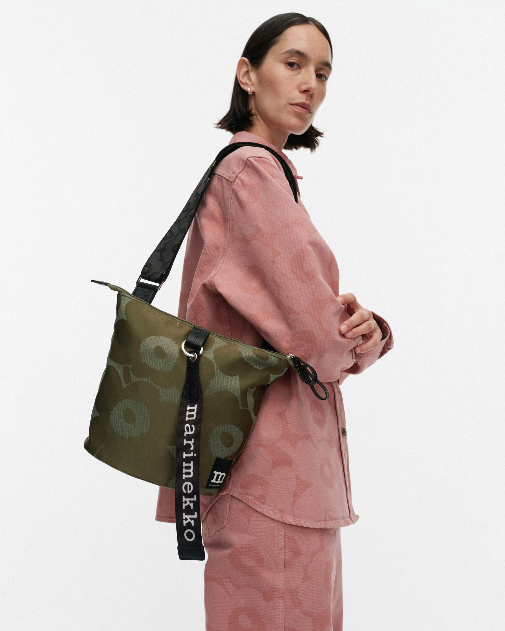 marimekko Carry All Unikkoショルダーバッグ 新品タグ付 Carry All Unikko Shoulder bag