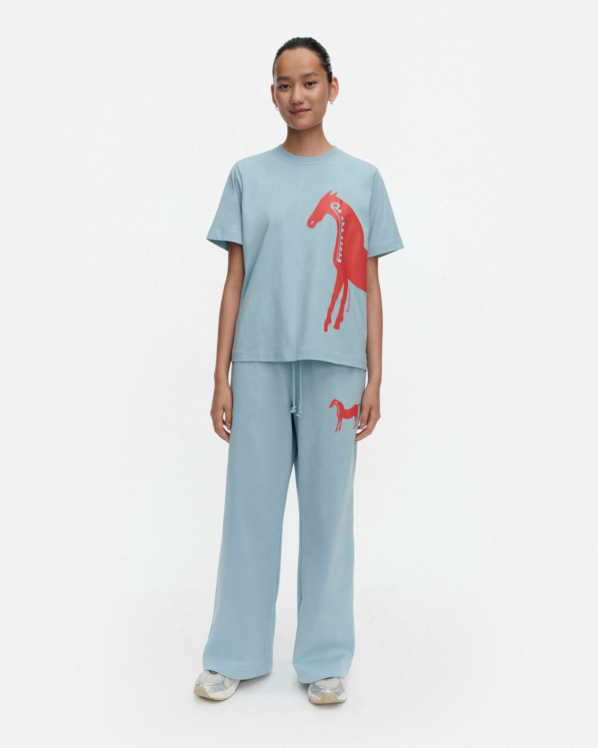 Else Musta Tamma Placement Kioski t-shirt