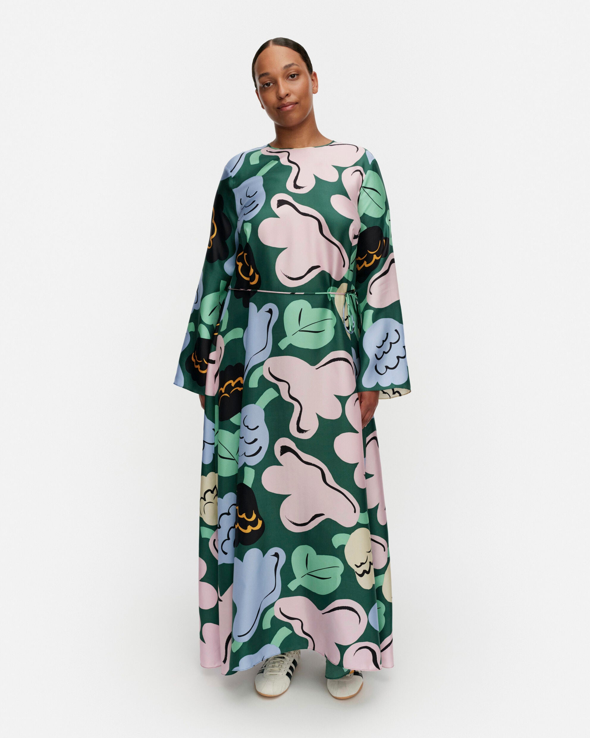 Kaunista Kukasta Kukkaan Silk dress