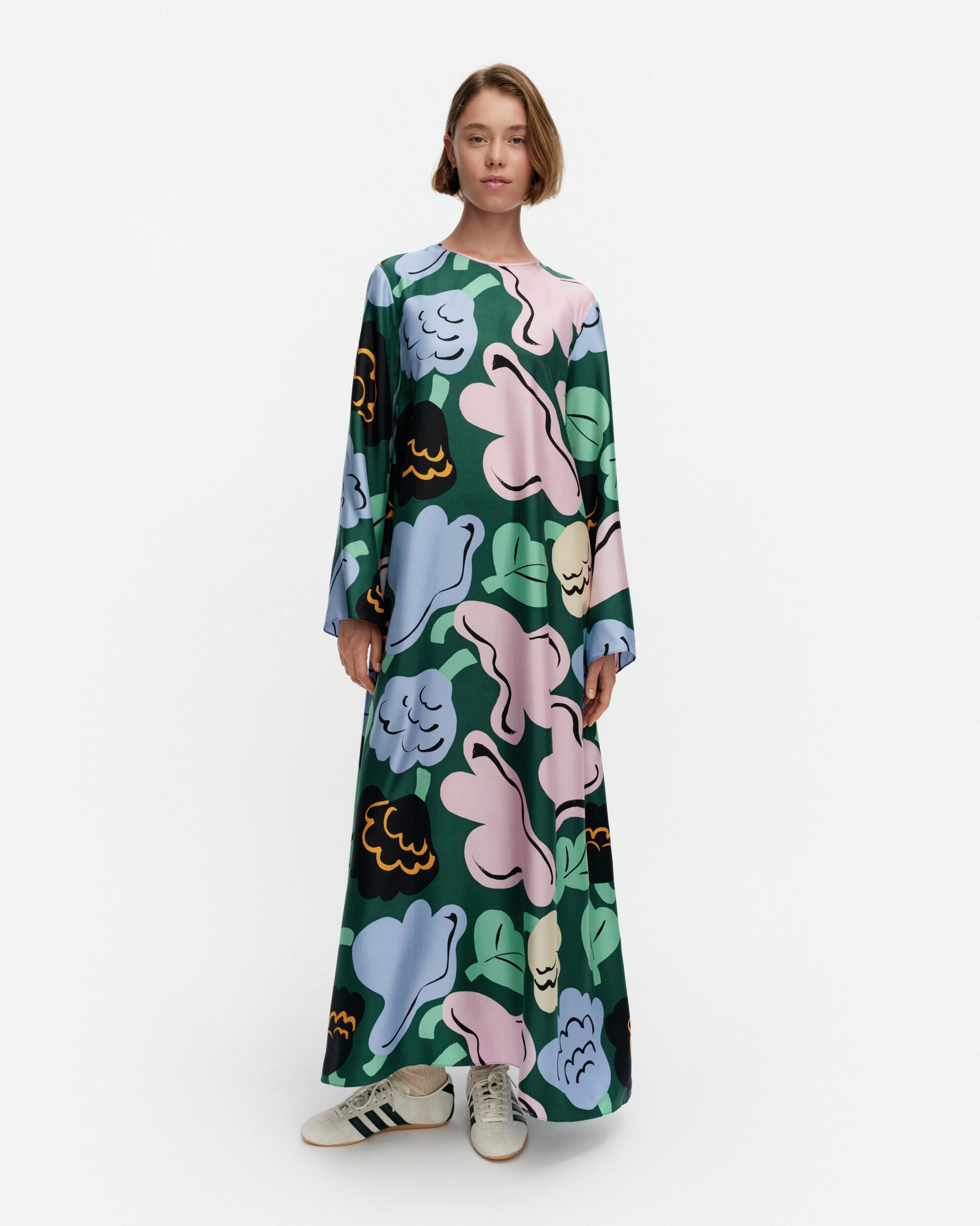 Kaunista Kukasta Kukkaan Silk dress