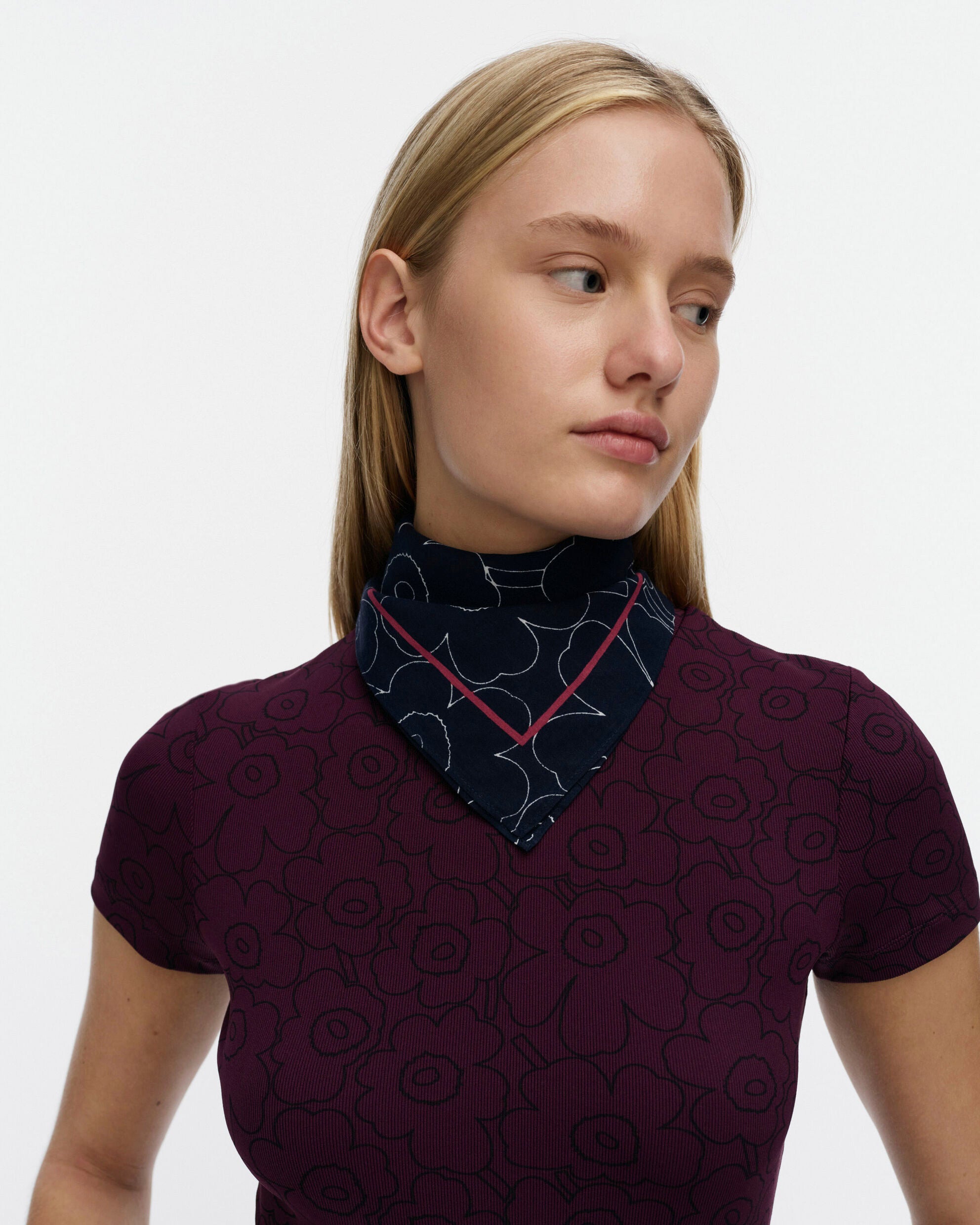 Pesofati Piirto Unikko Scarf