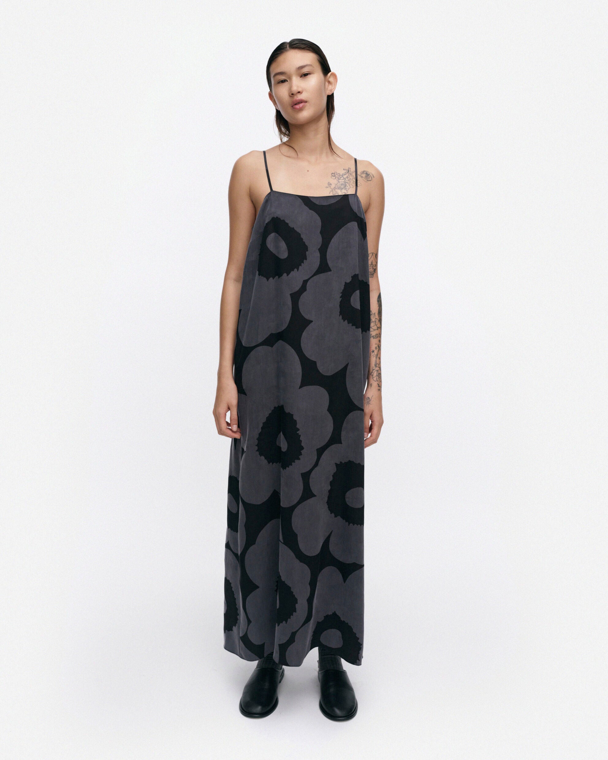 Pyörähdys Unikko Dress