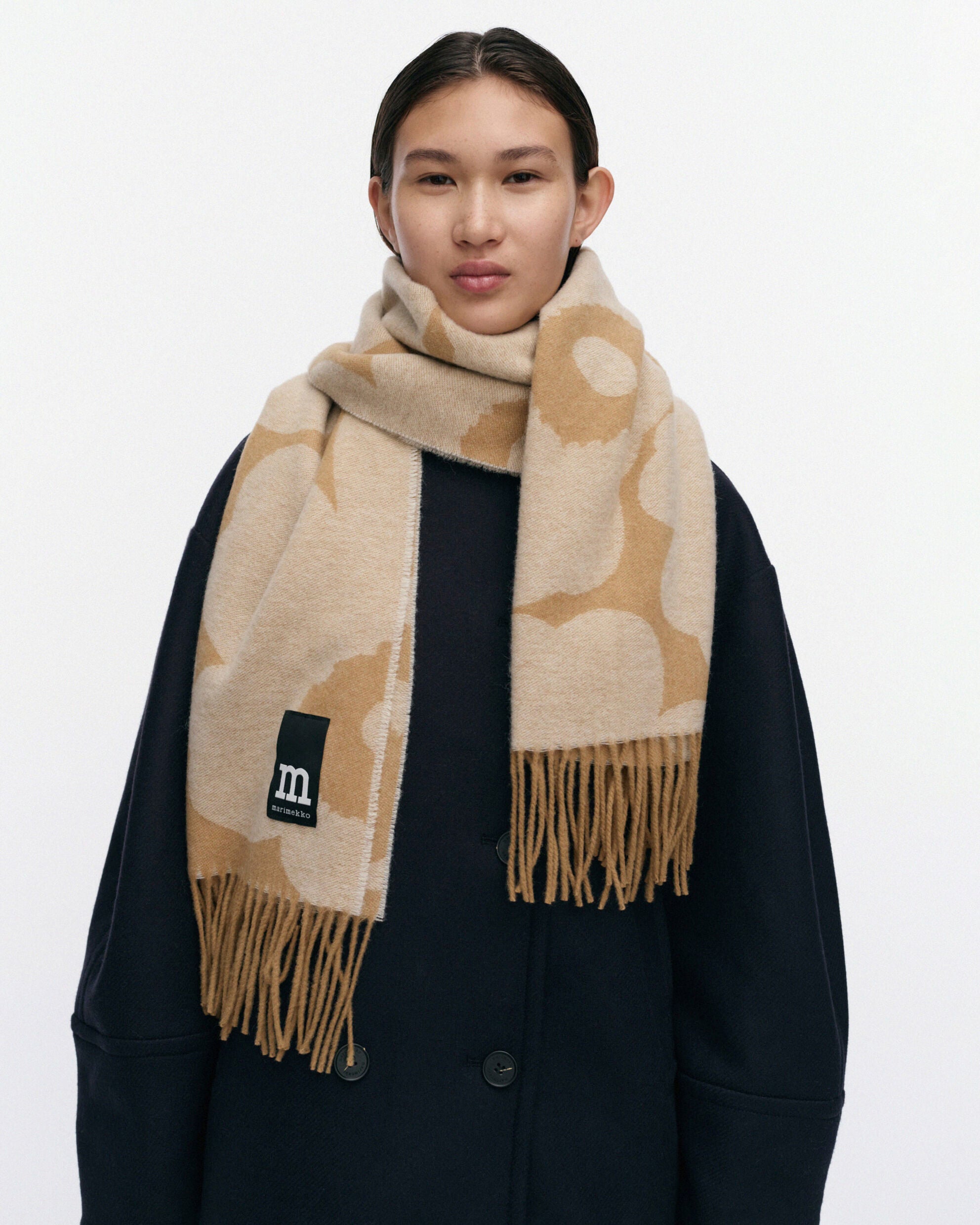 Identtinen Unikko Scarf