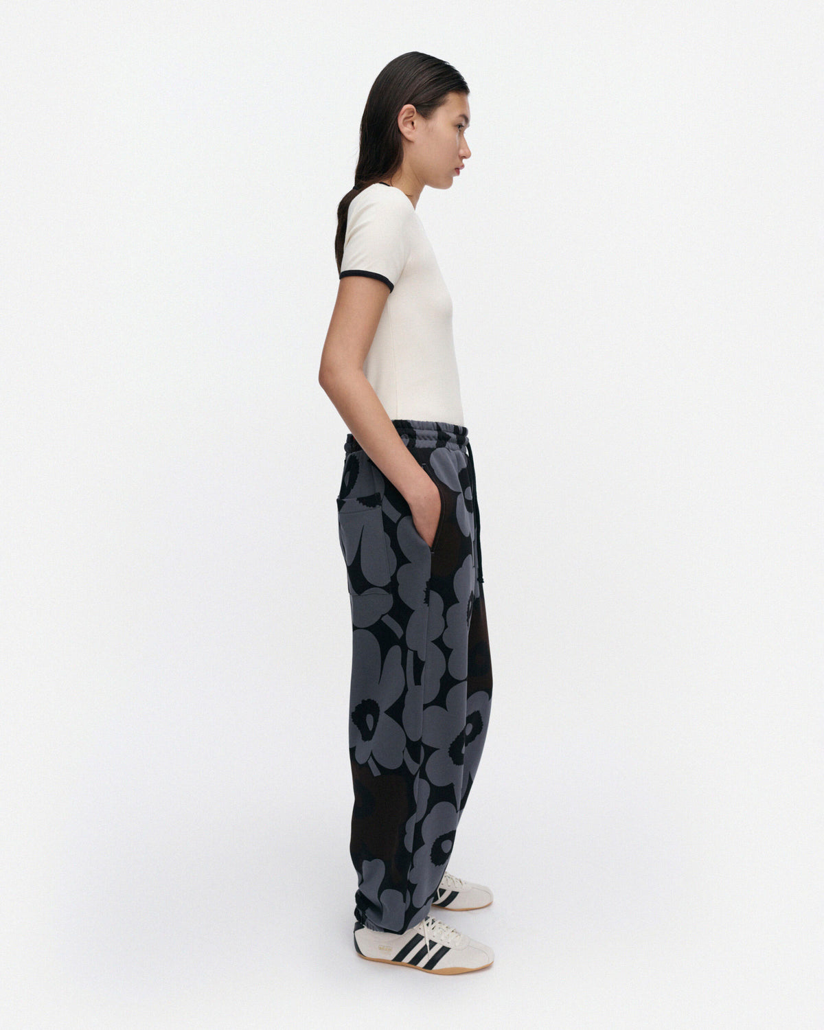 Joggerit Pieni Unikko Kioski sweatpants