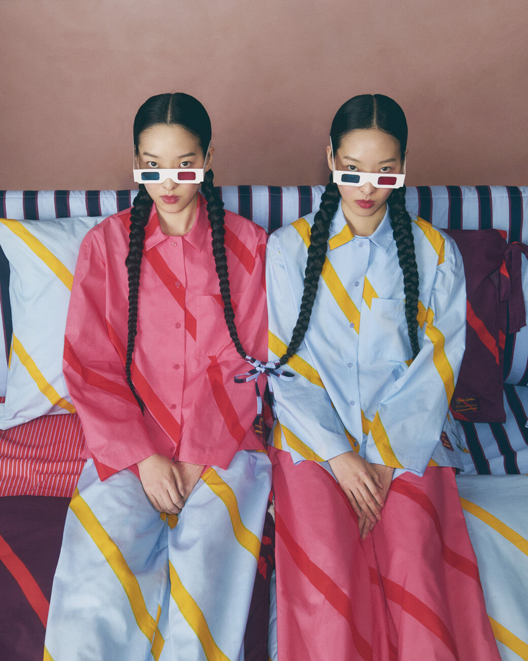 Vilke Basso / Laila Gohar pour le pantalon de pyjama Marimekko