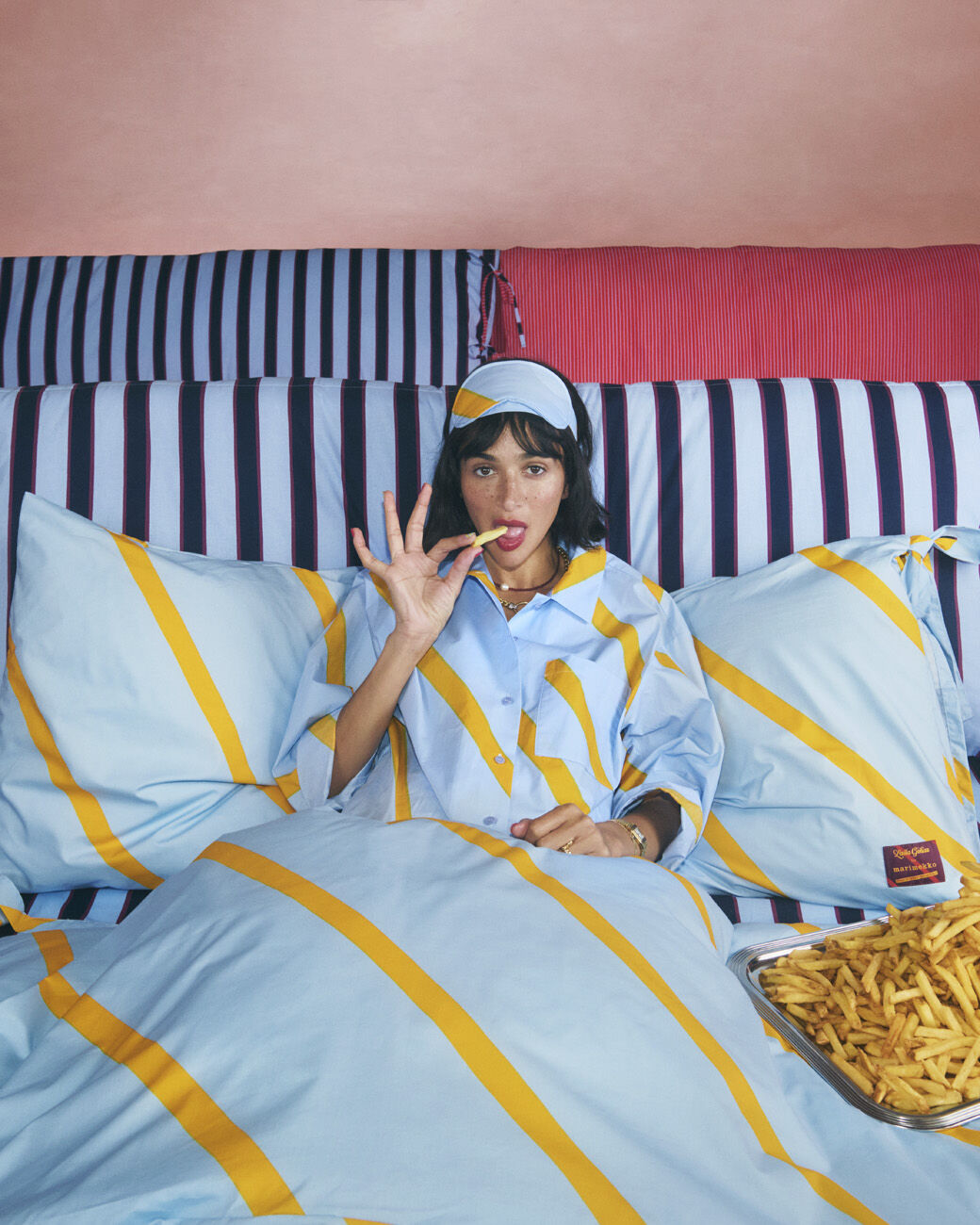 Heili Basso / Laila Gohar pour la chemise de pyjama Marimekko