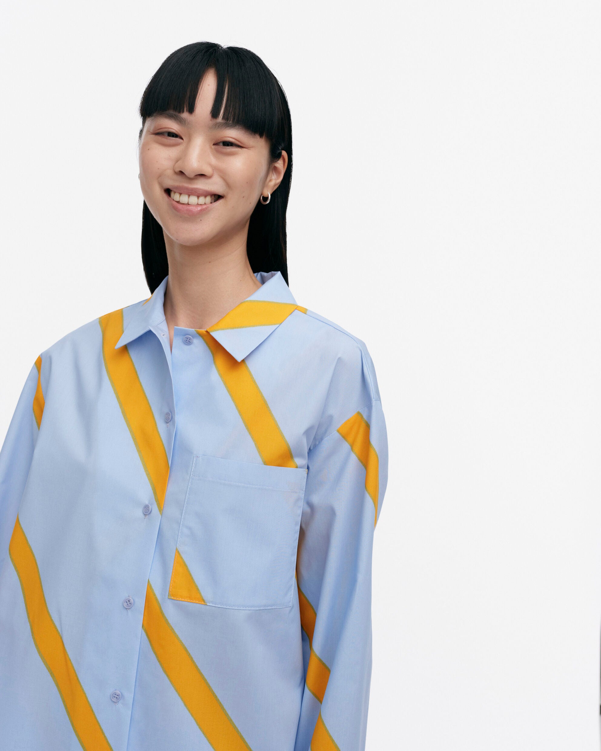 Heili Basso / Laila Gohar pour la chemise de pyjama Marimekko