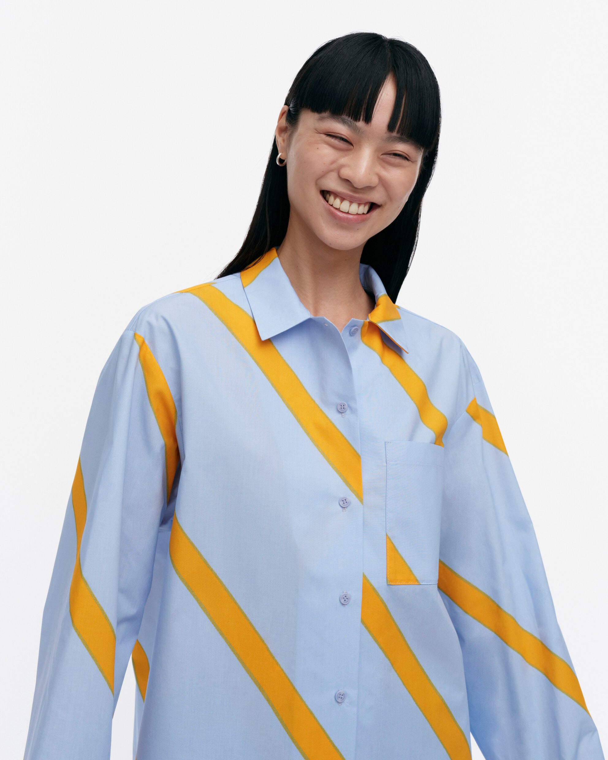 Heili Basso / Laila Gohar pour la chemise de pyjama Marimekko