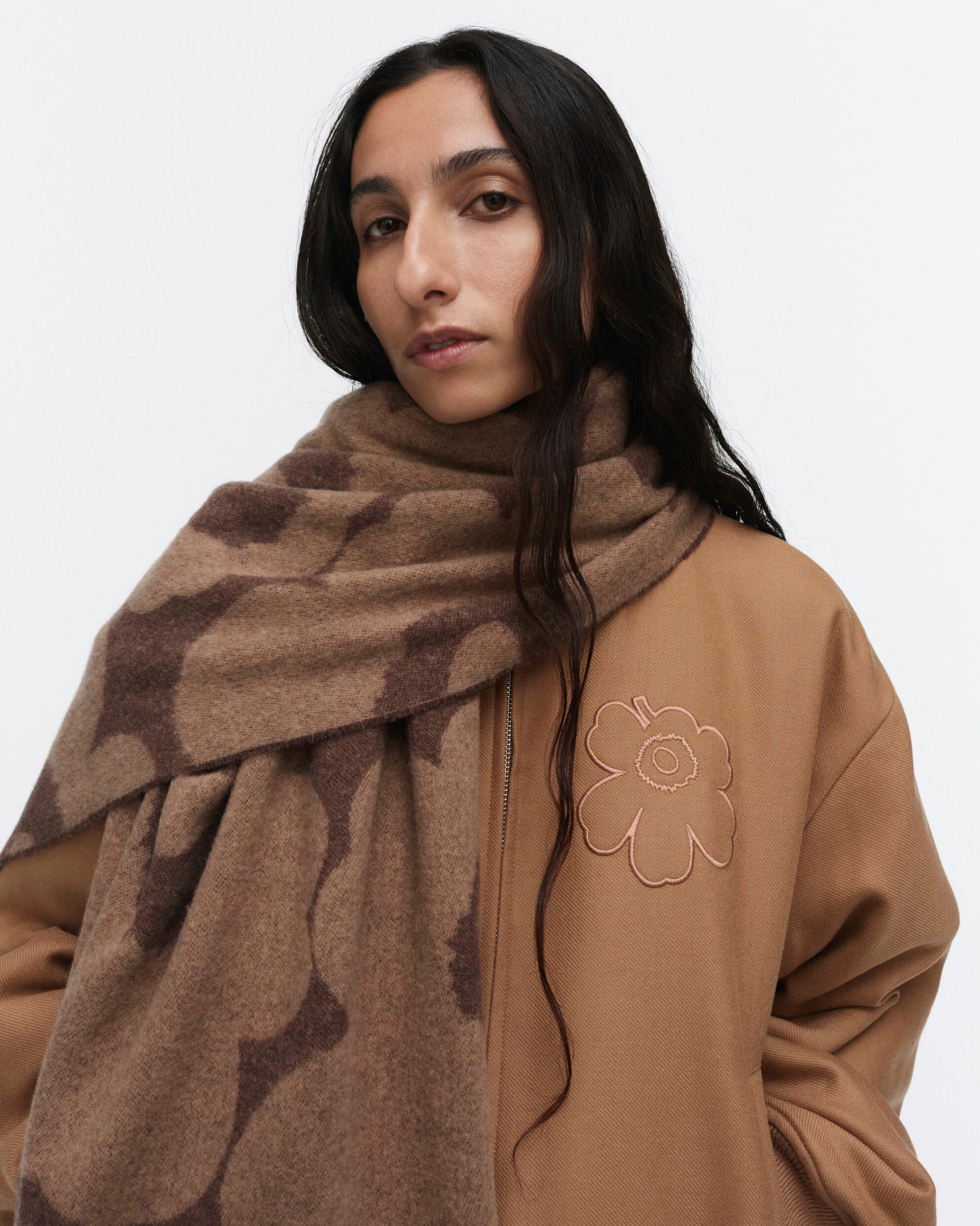 Identtinen Unikko Scarf