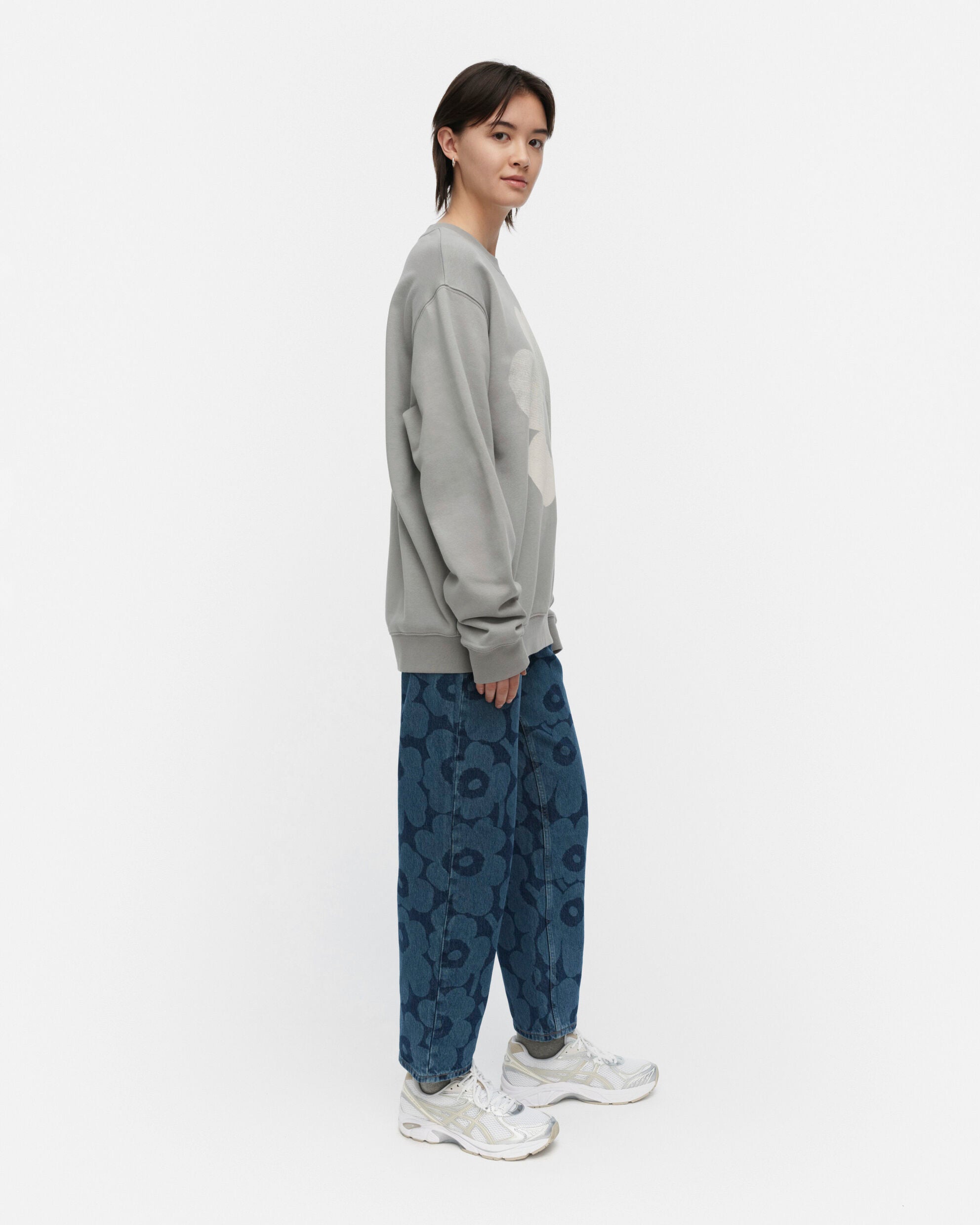 Loisto Unikko Placement Kioski sweatshirt