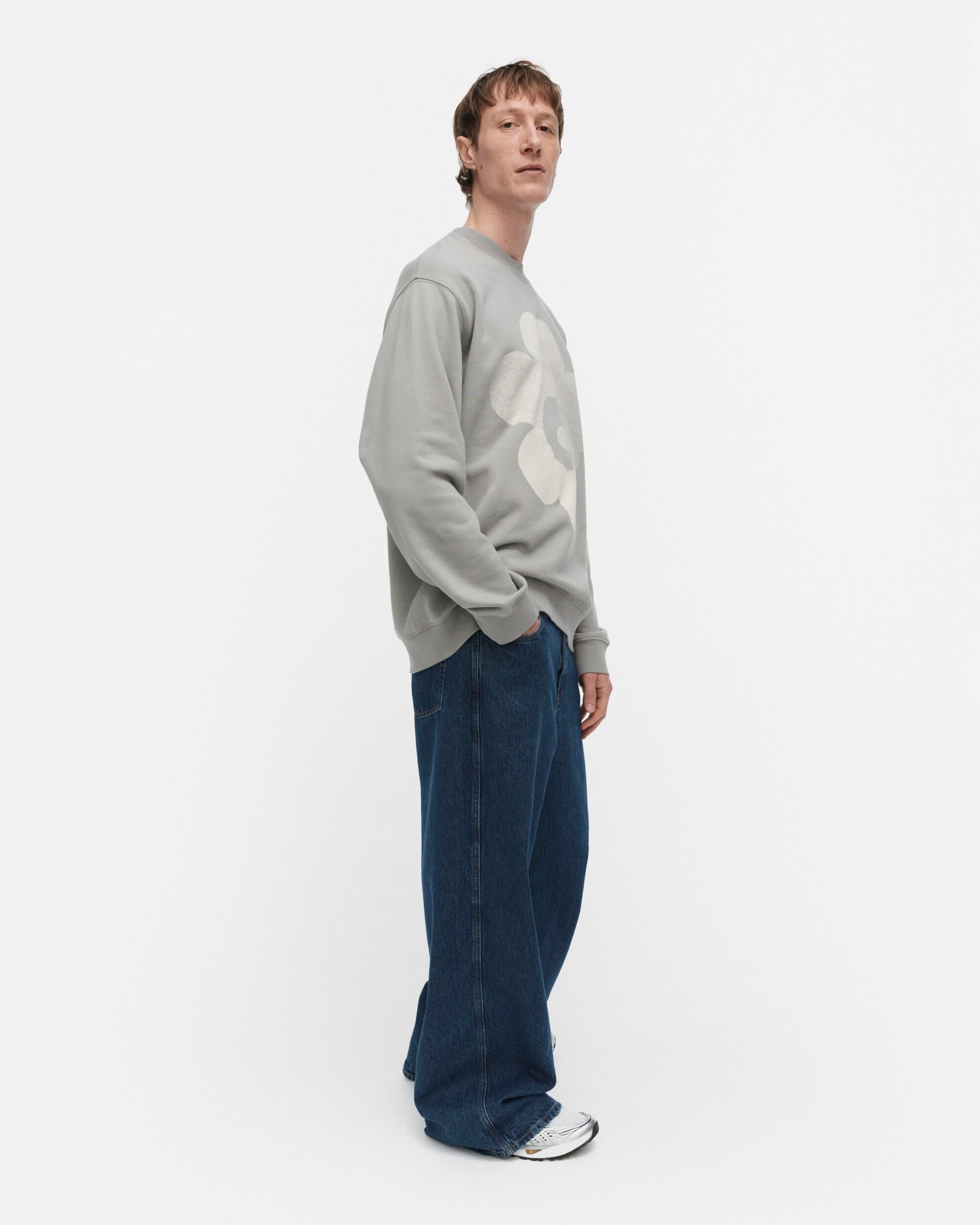 Loisto Unikko Placement Kioski sweatshirt