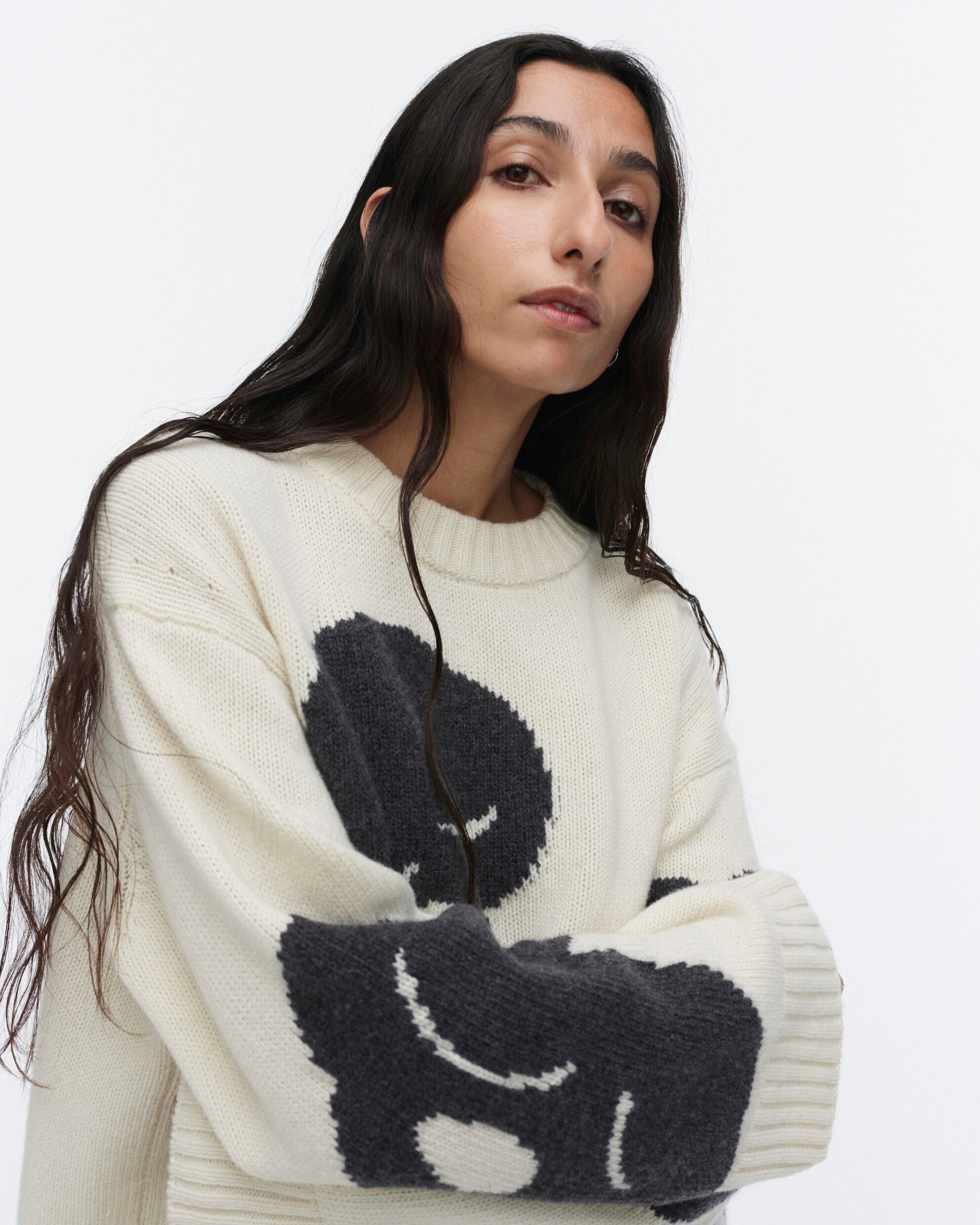 Pull-over en laine tricotée Luonto Tumma
