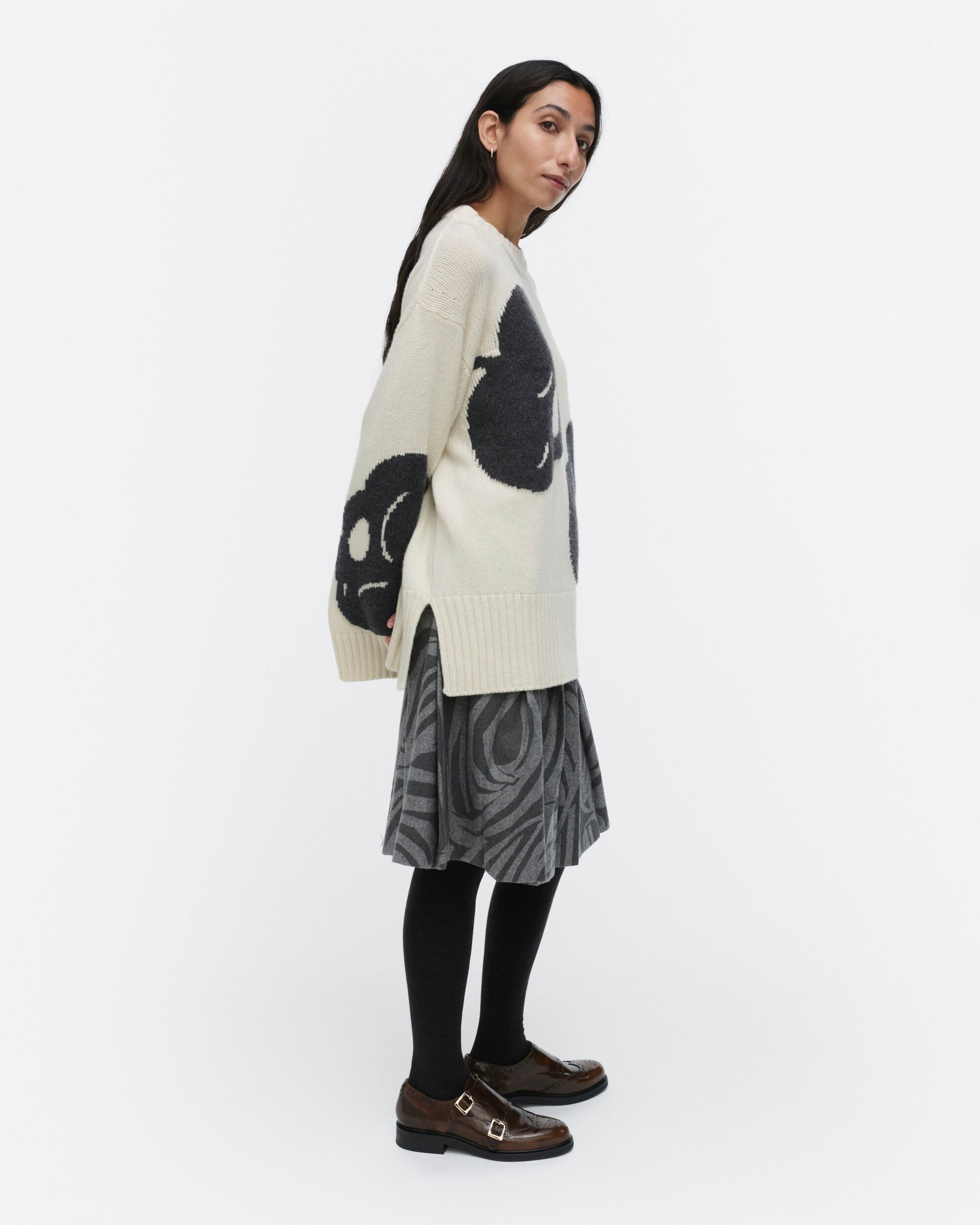 Pull-over en laine tricotée Luonto Tumma