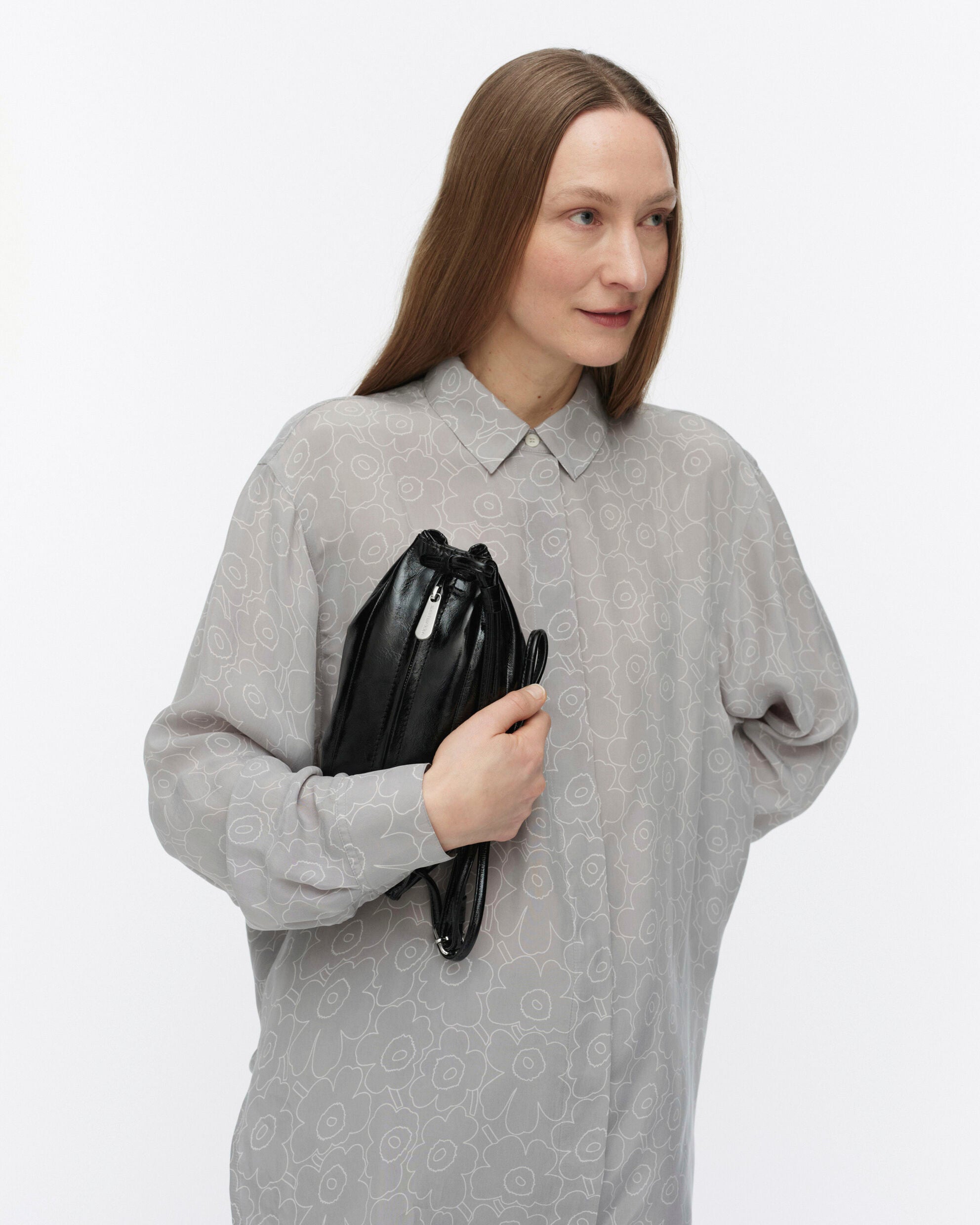Pikku Karla Patent Shoulder bag
