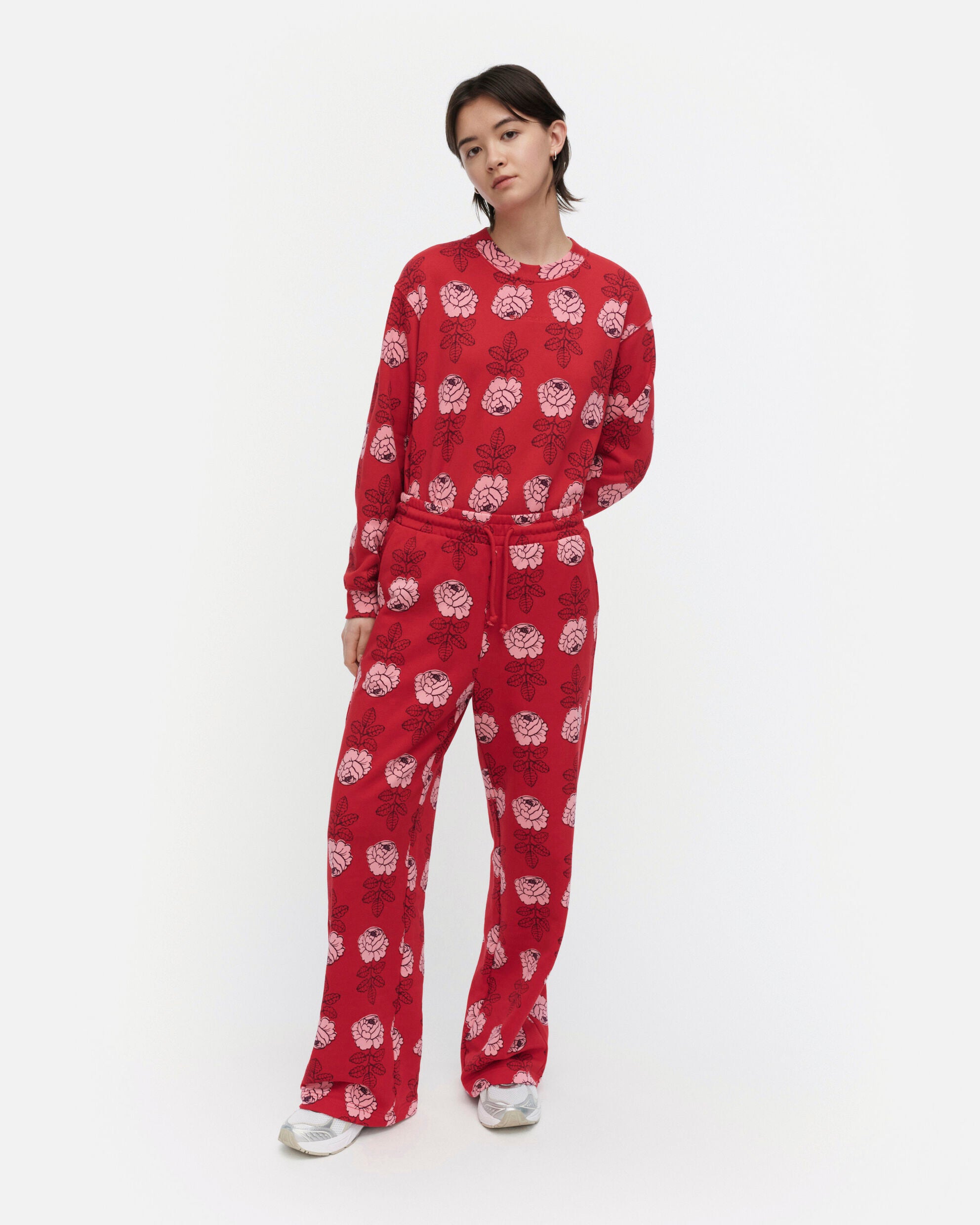 Varret Vihkiruusu Kioski sweatpants