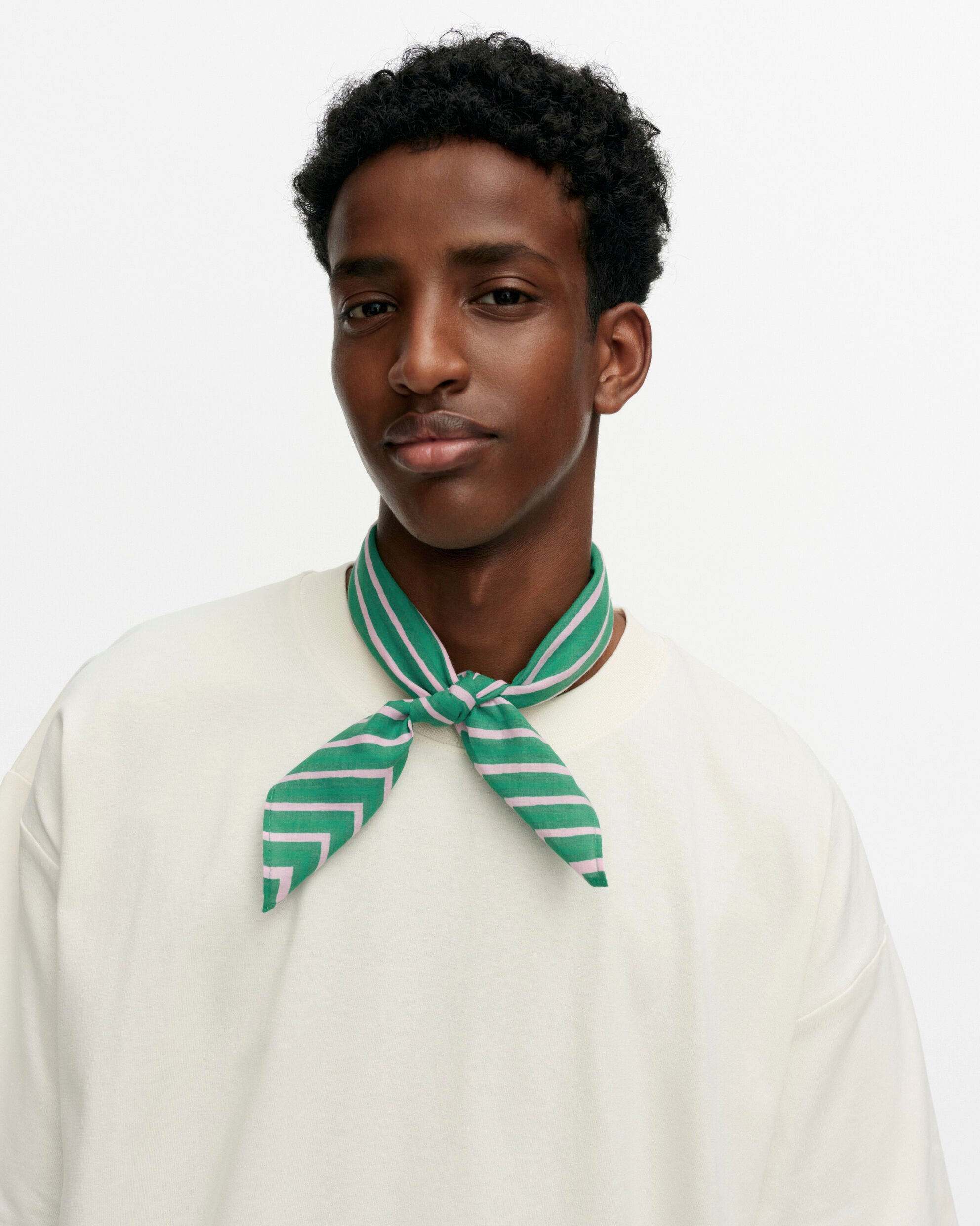 Astrilli Piccolo Kioski scarf