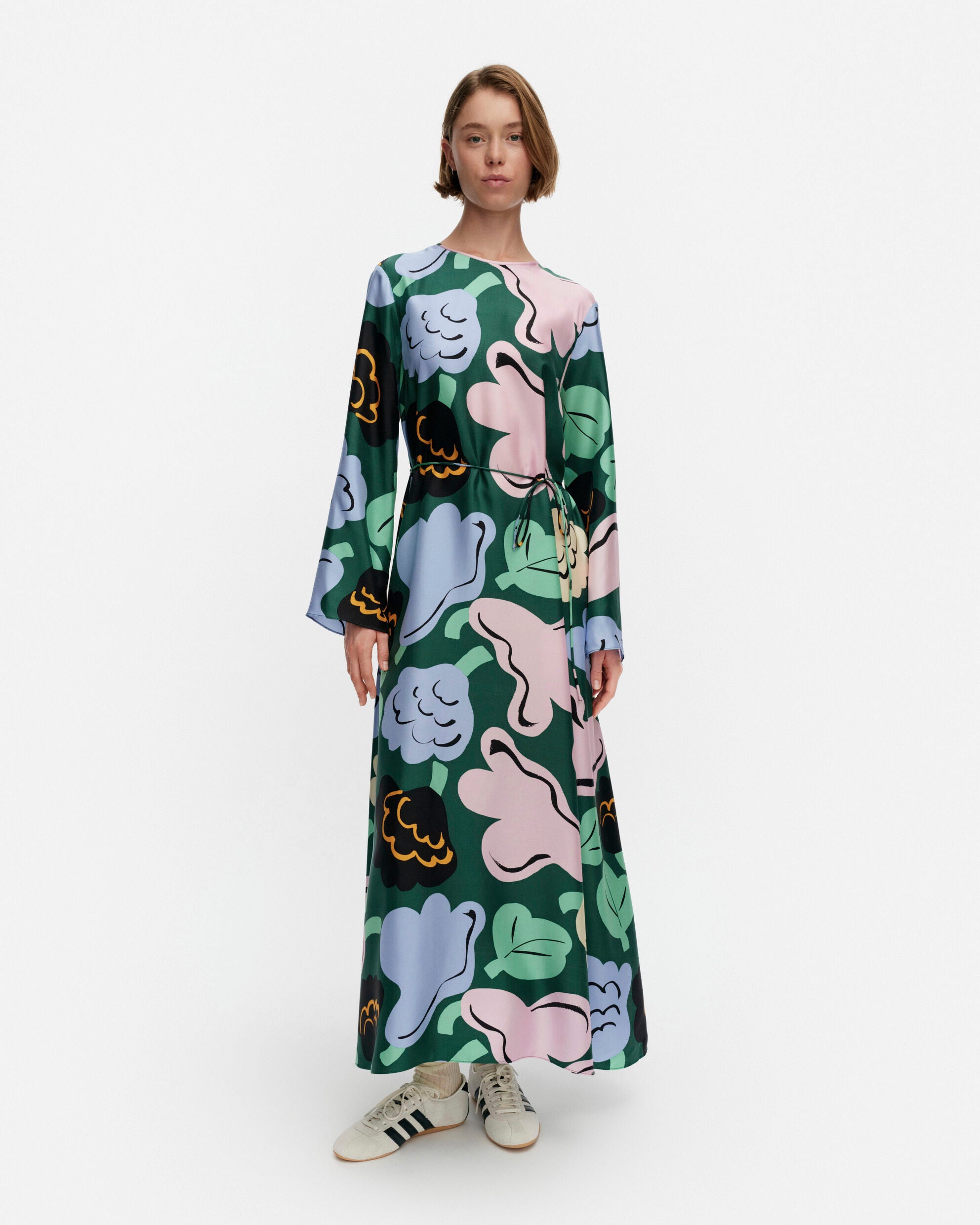 Kaunista Kukasta Kukkaan Silk dress