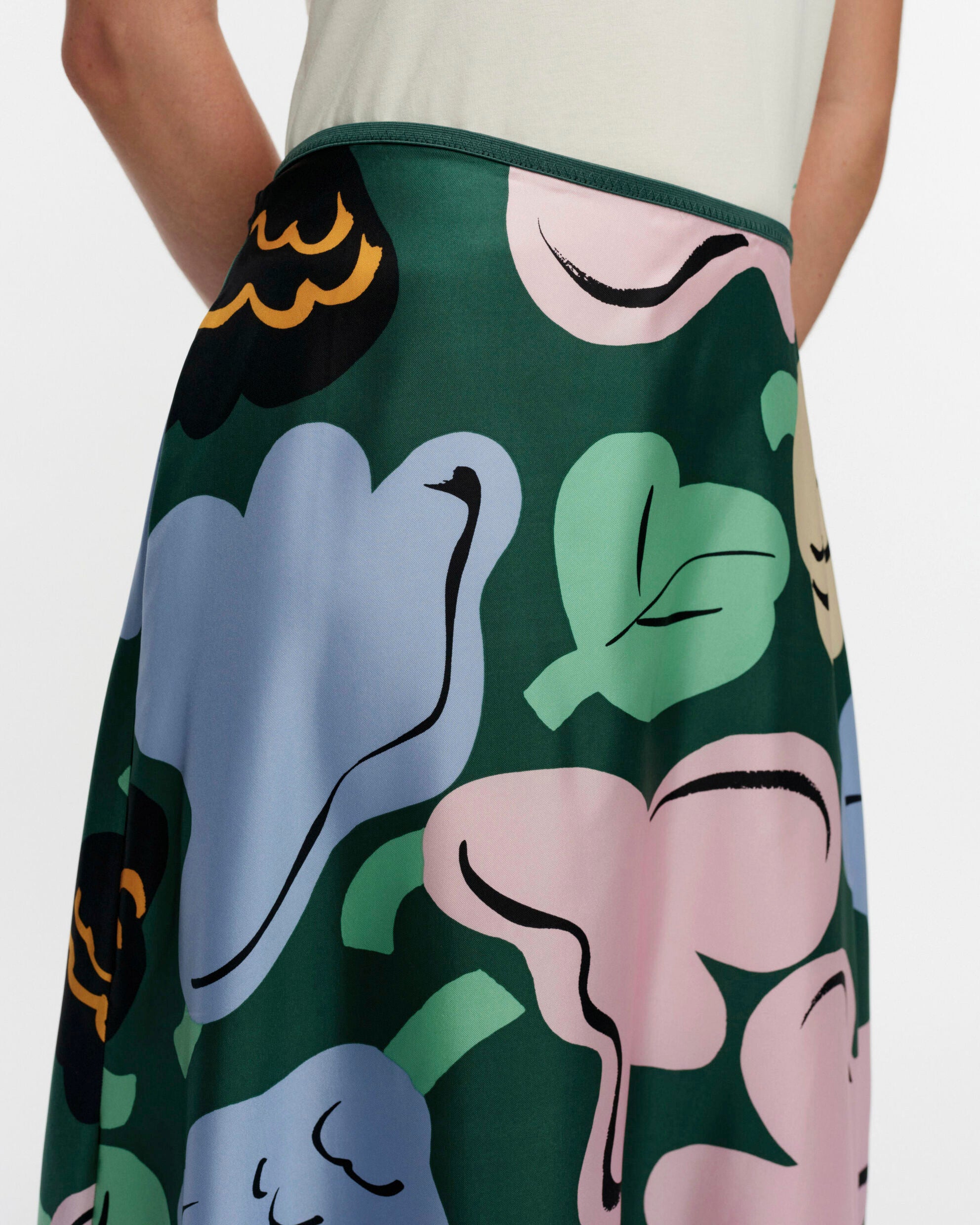 Koostumus Kukasta Kukkaan Silk skirt