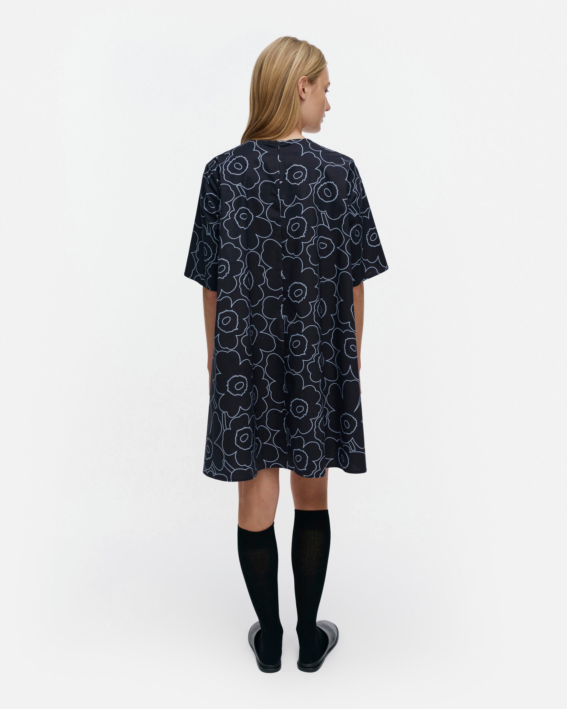 Kukkiva Piirto Unikko Dress