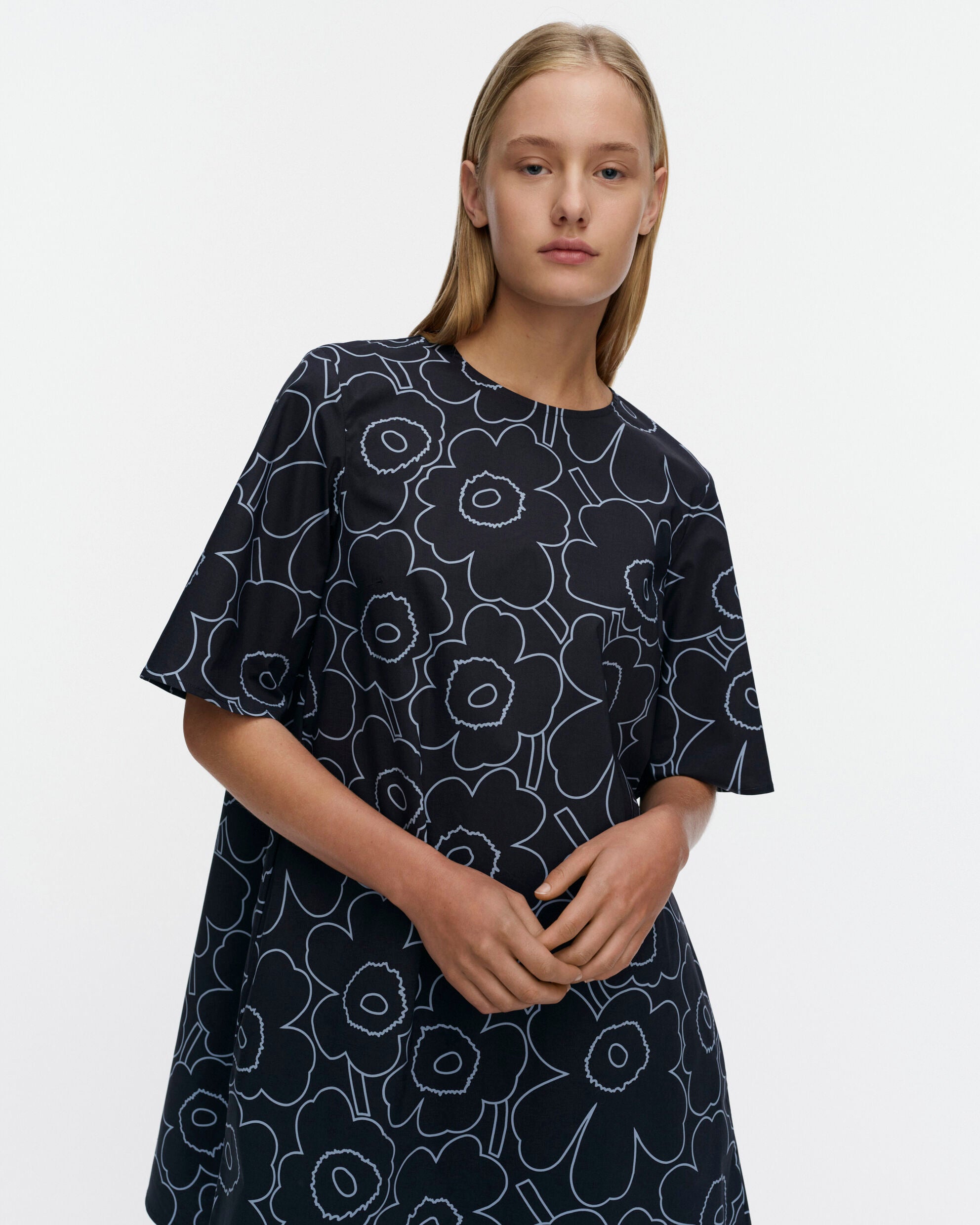 Kukkiva Piirto Unikko Dress