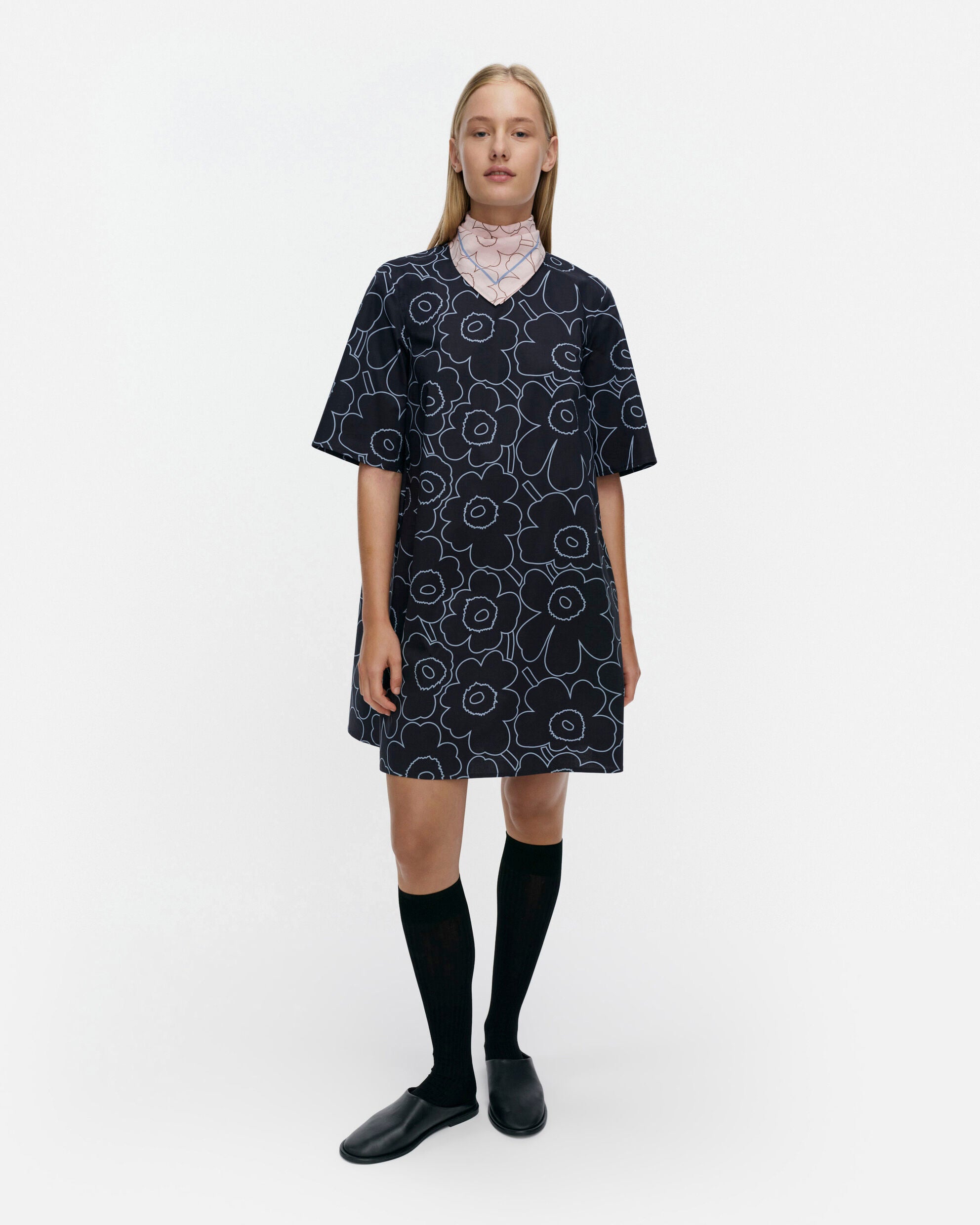Kukkiva Piirto Unikko Dress