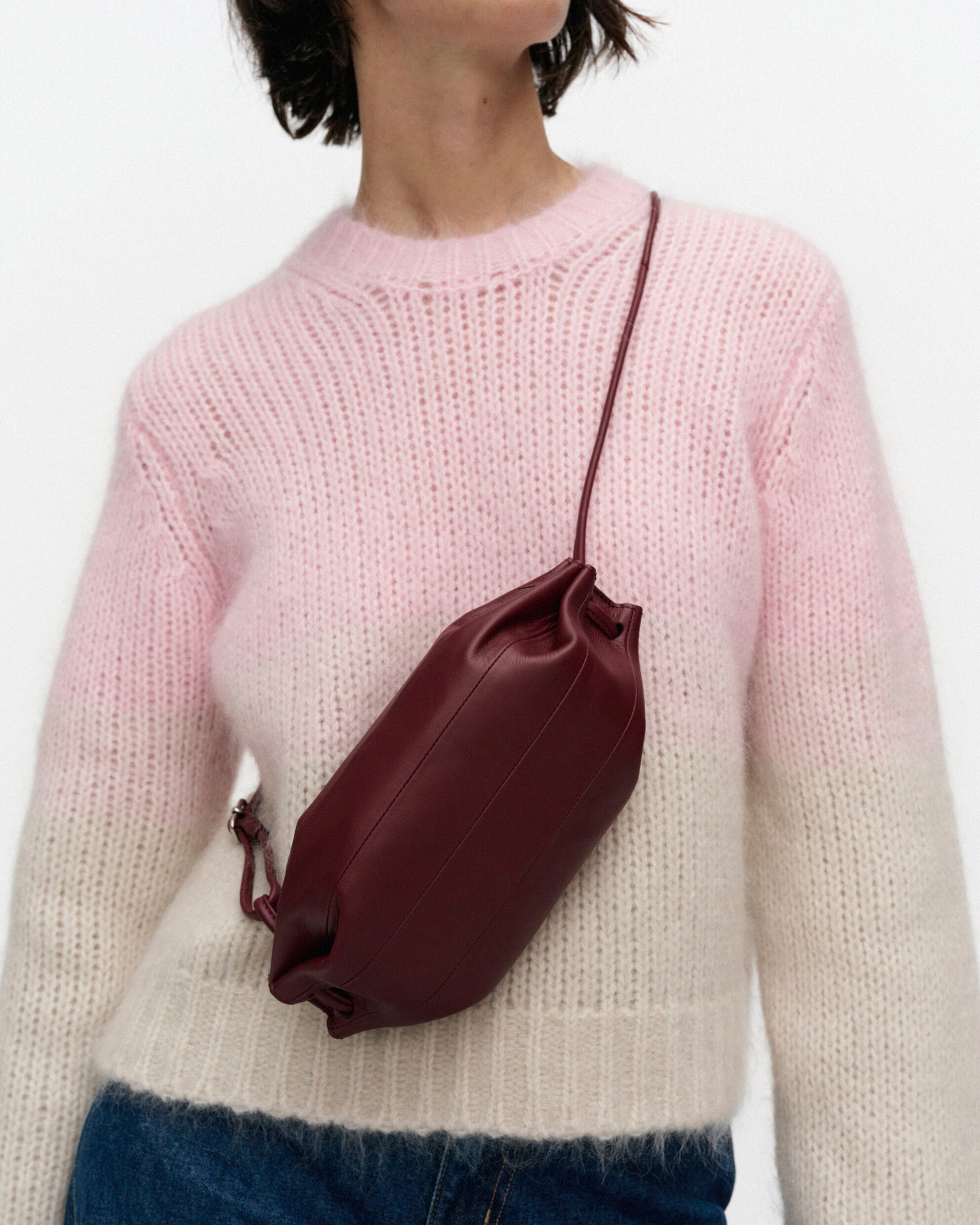 マリメッコ　PIKKU KARLA ショルダーバッグ レザー　ピンク系 Pikku Karla Bag