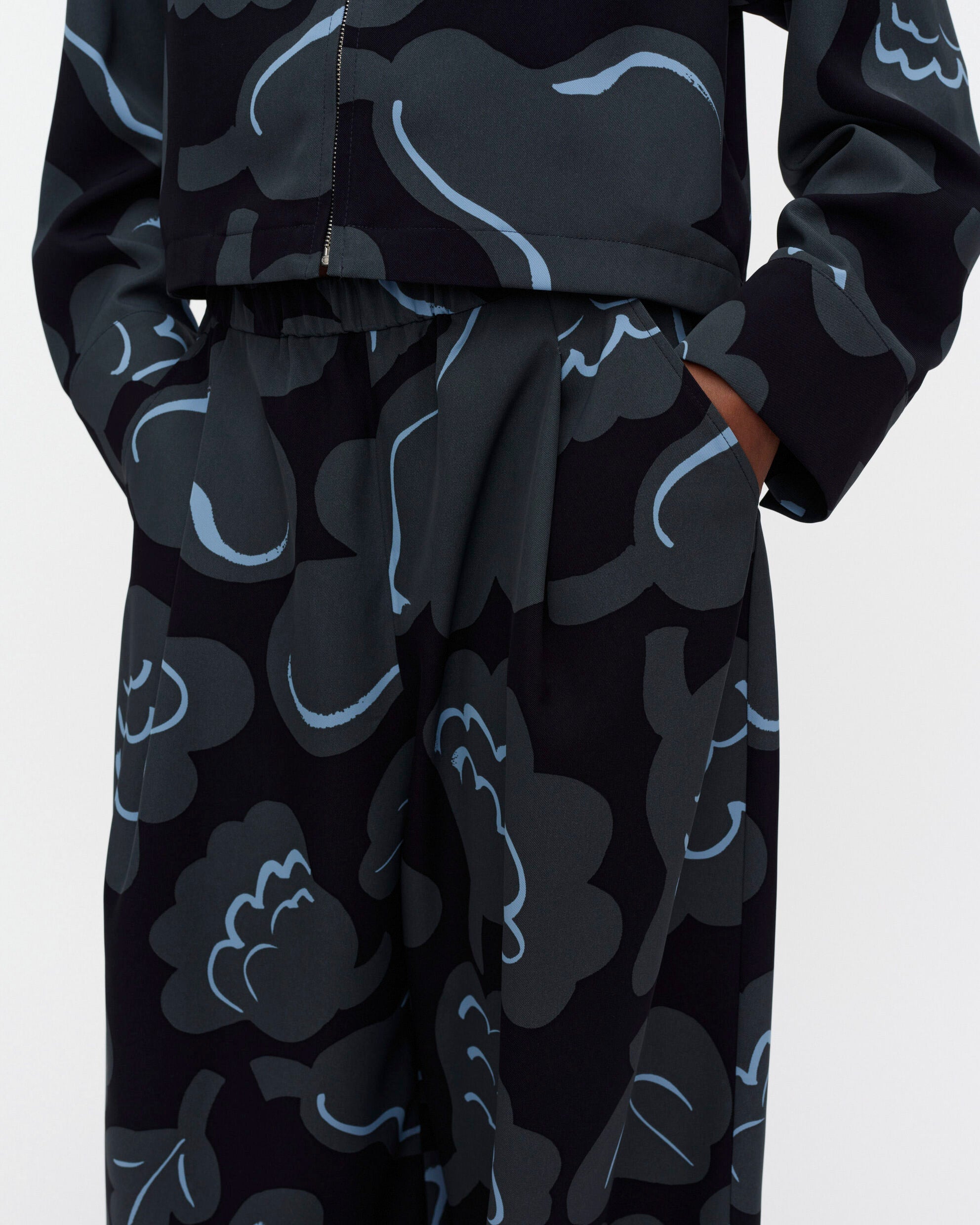 Polku Kukasta Kukkaan Trousers