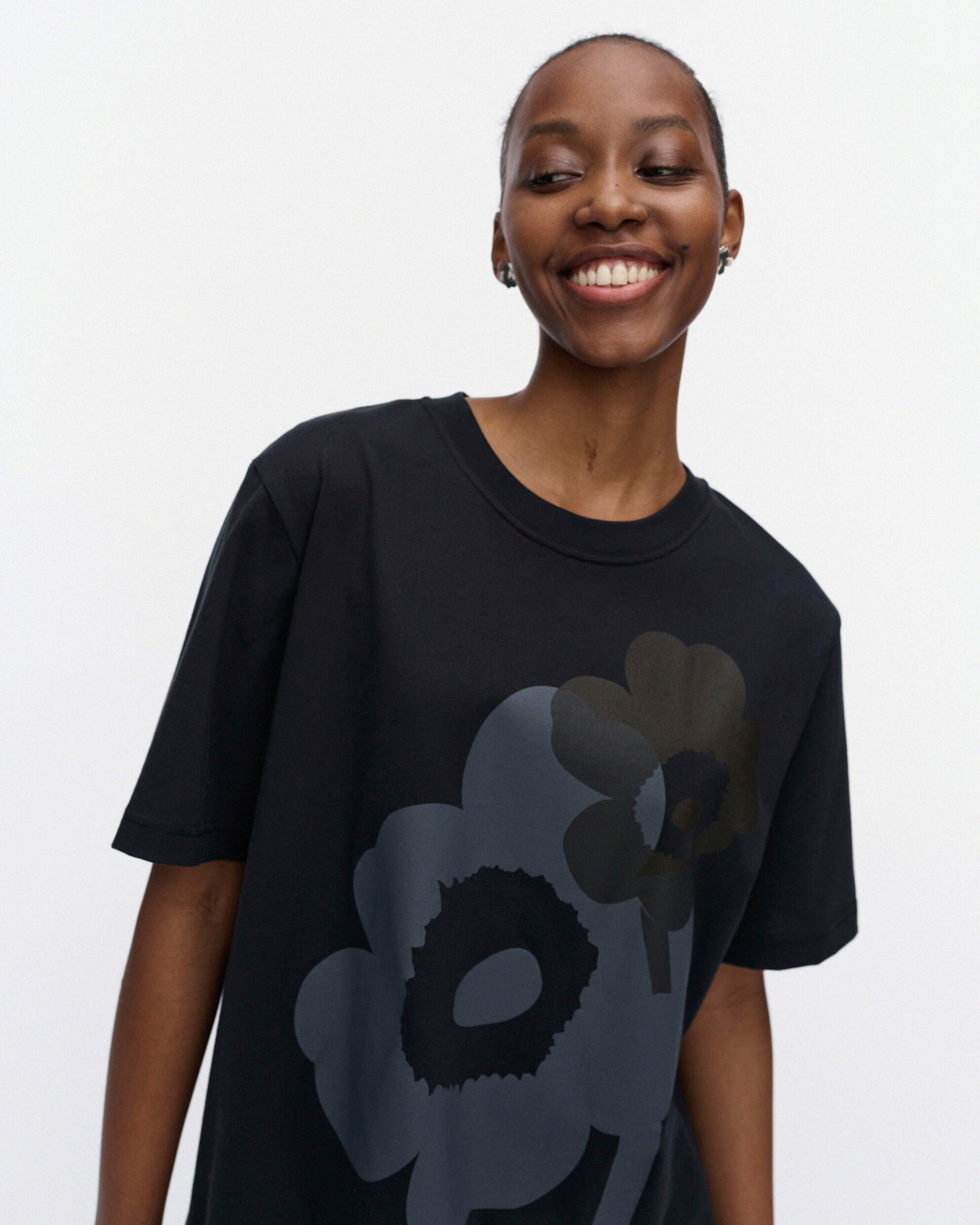 Embla Unikko Placement Kioski t-shirt