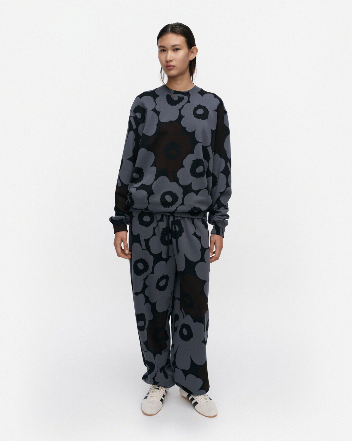 Loisto Pieni Unikko Kioski sweatshirt