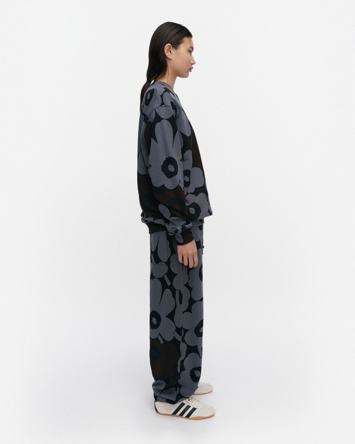 Loisto Pieni Unikko Kioski sweatshirt