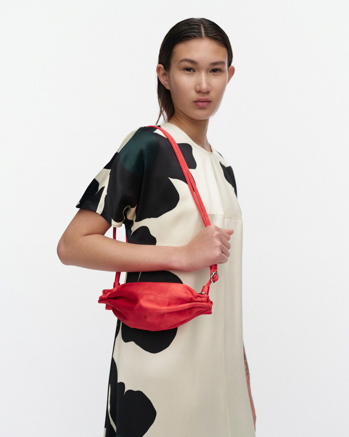 Pikku Karla Satin Unikko Shoulder bag